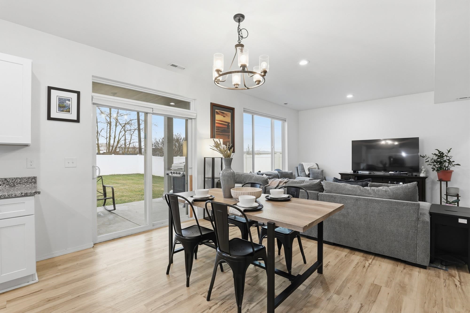 3017 E Sanson Ave - Photo 8