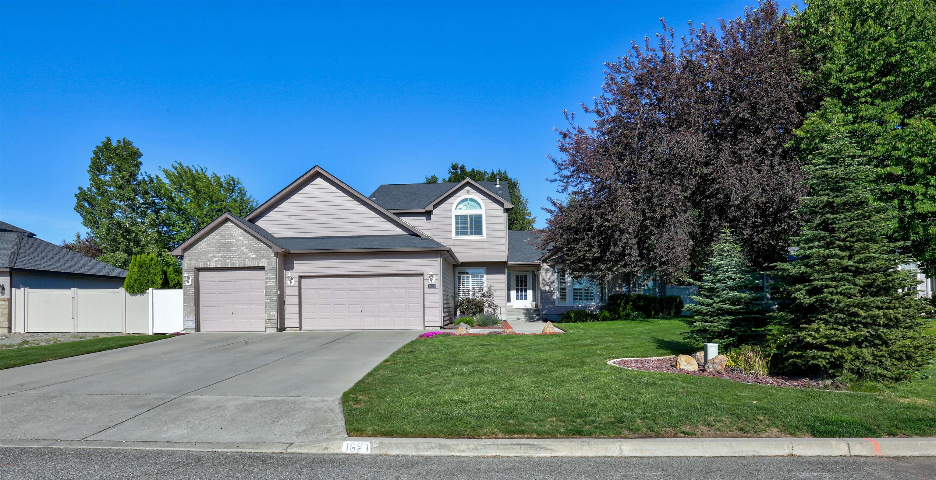 1621 S Rotchford Dr - Photo 2