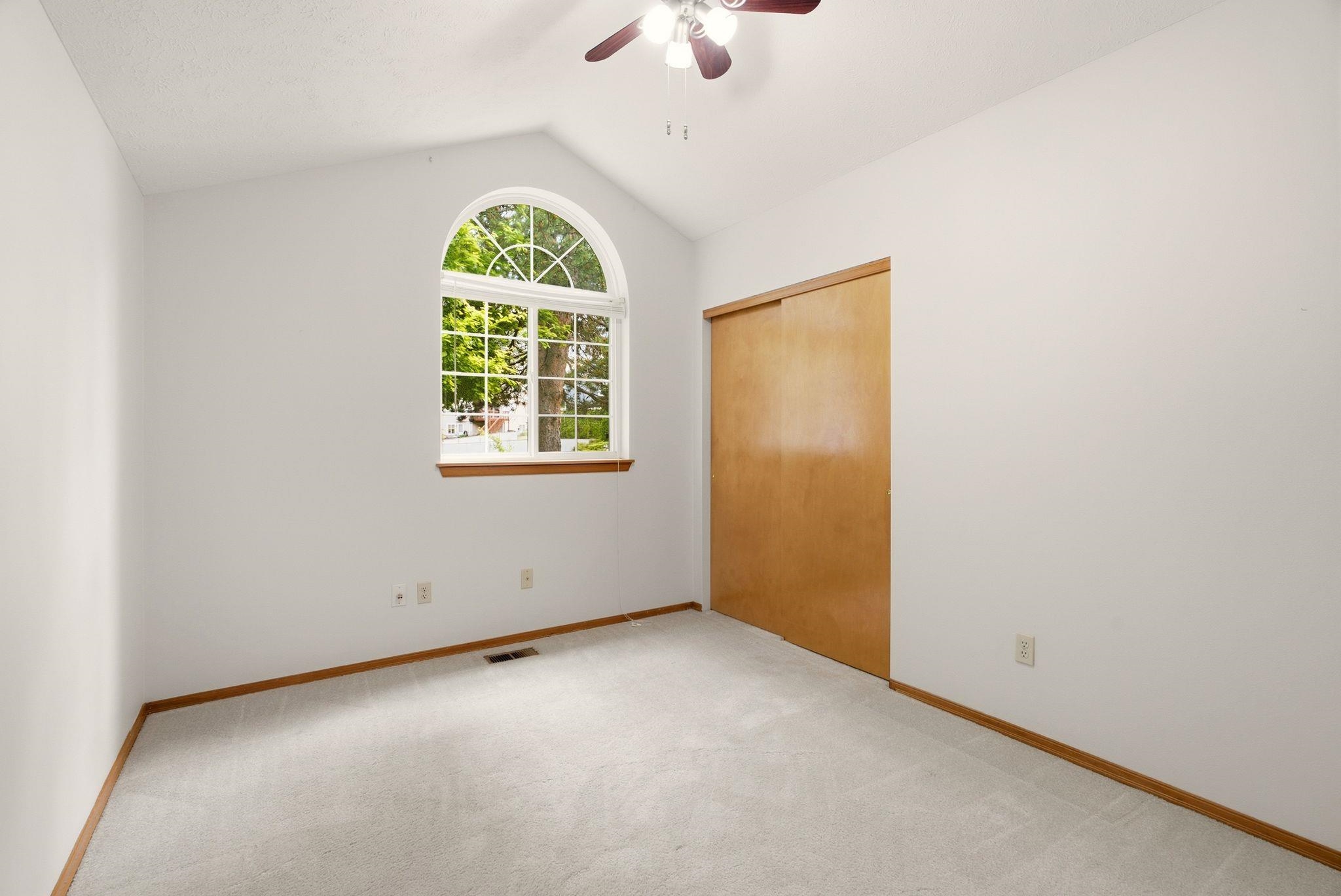 325 E Piper Glen Ct - Photo 21