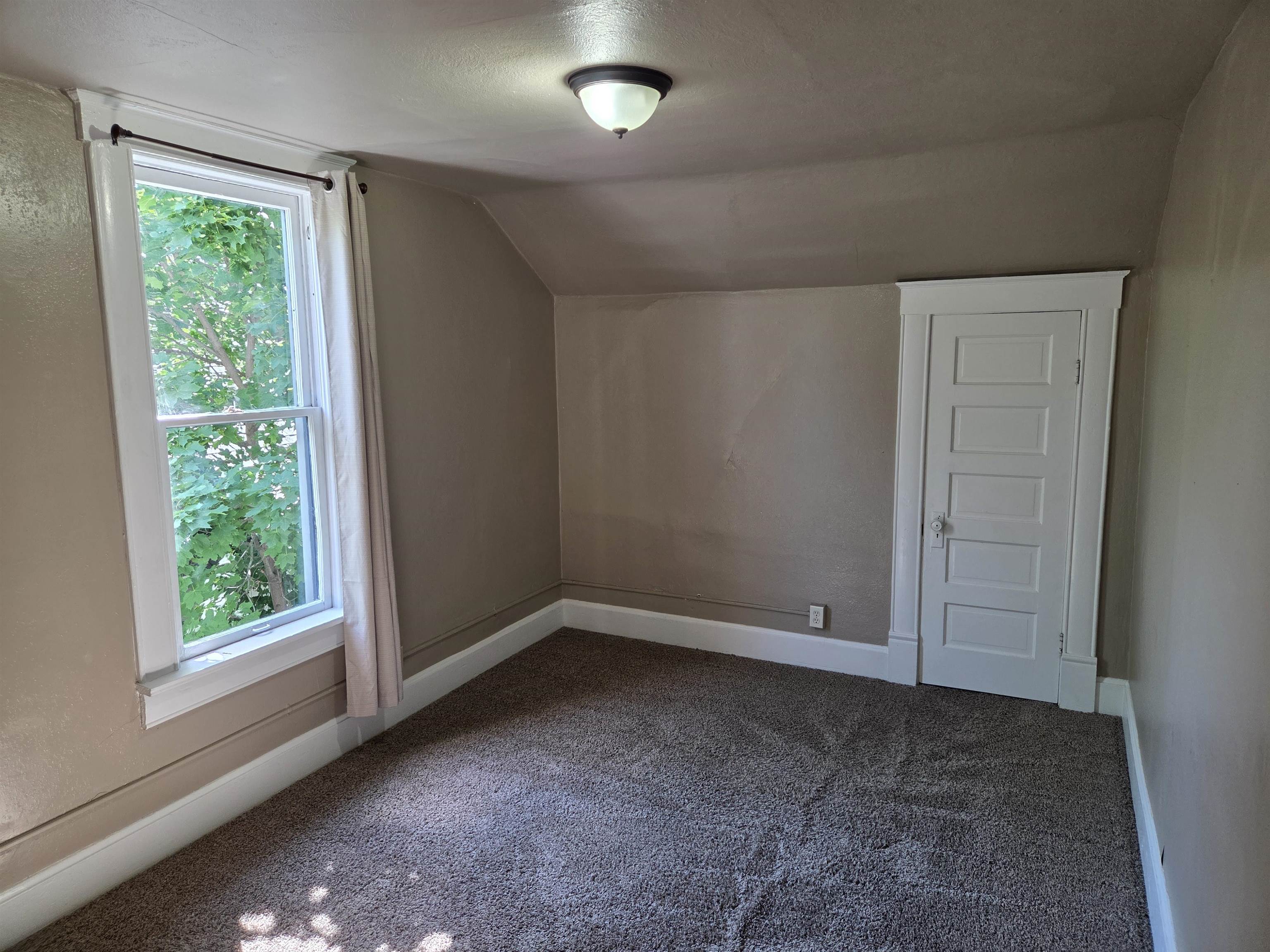 516 E ERMINA Ave - Photo 15
