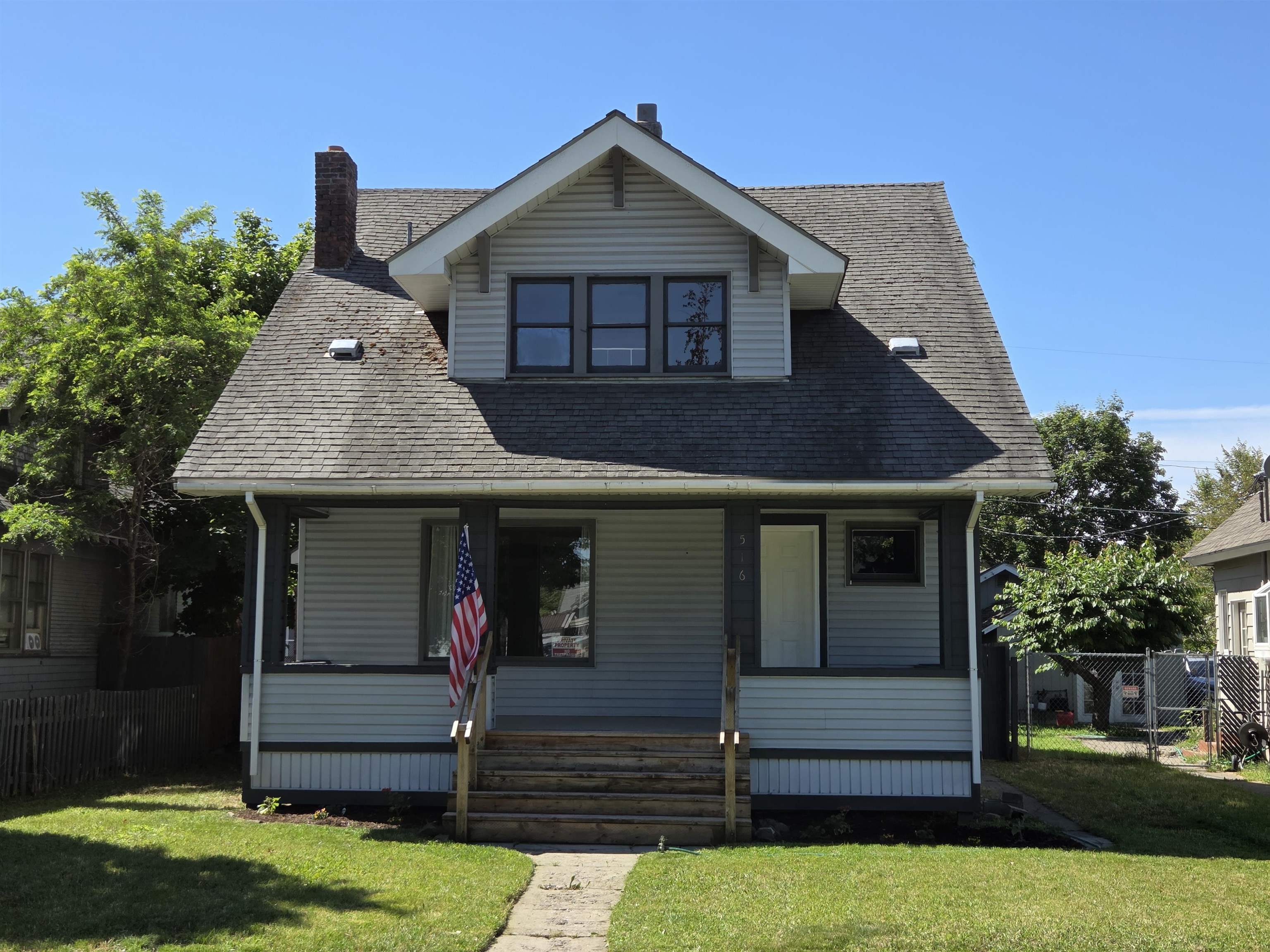 516 E ERMINA Ave - Photo 1