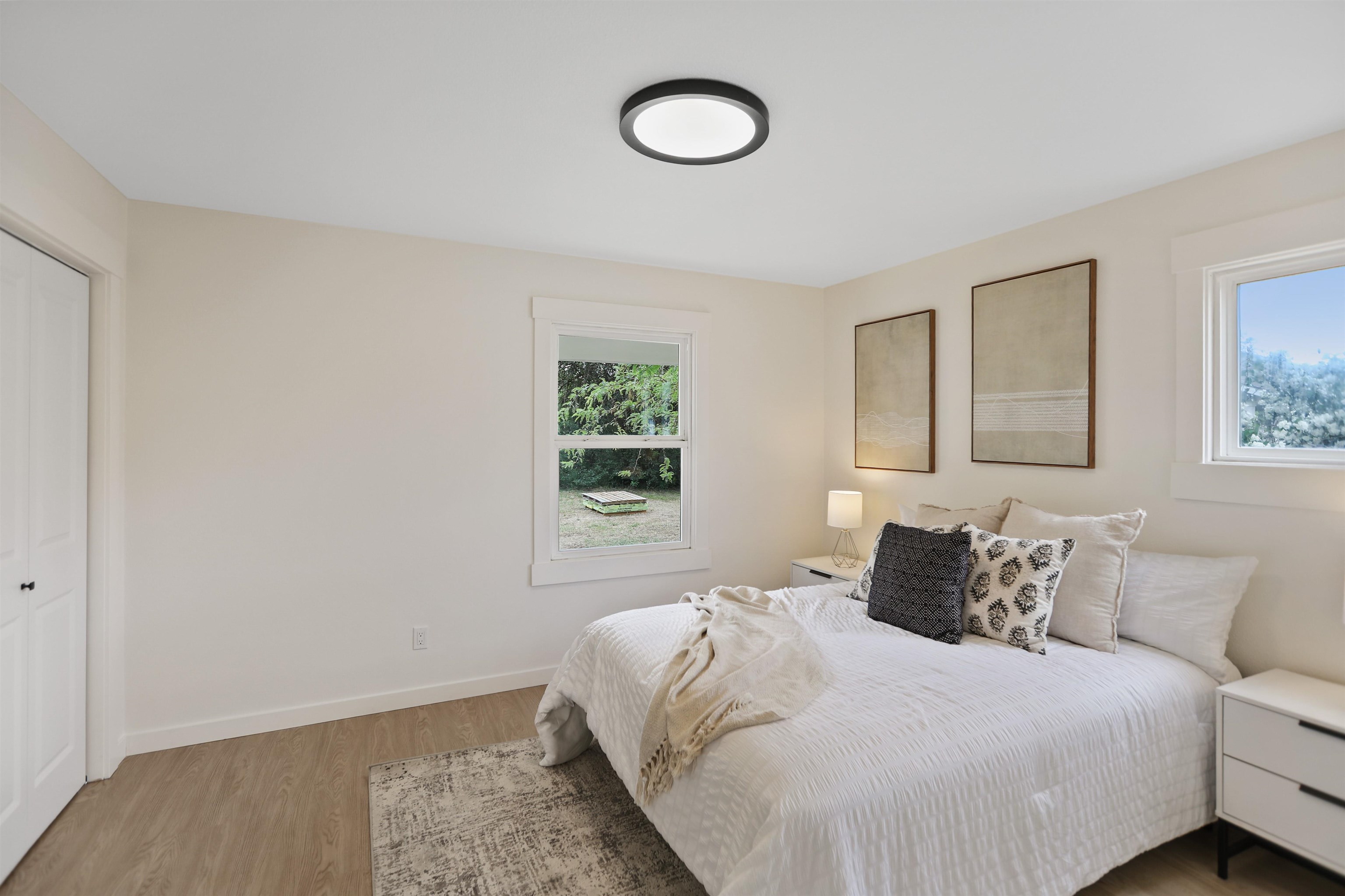 13716 E Broadway Ave - Photo 10