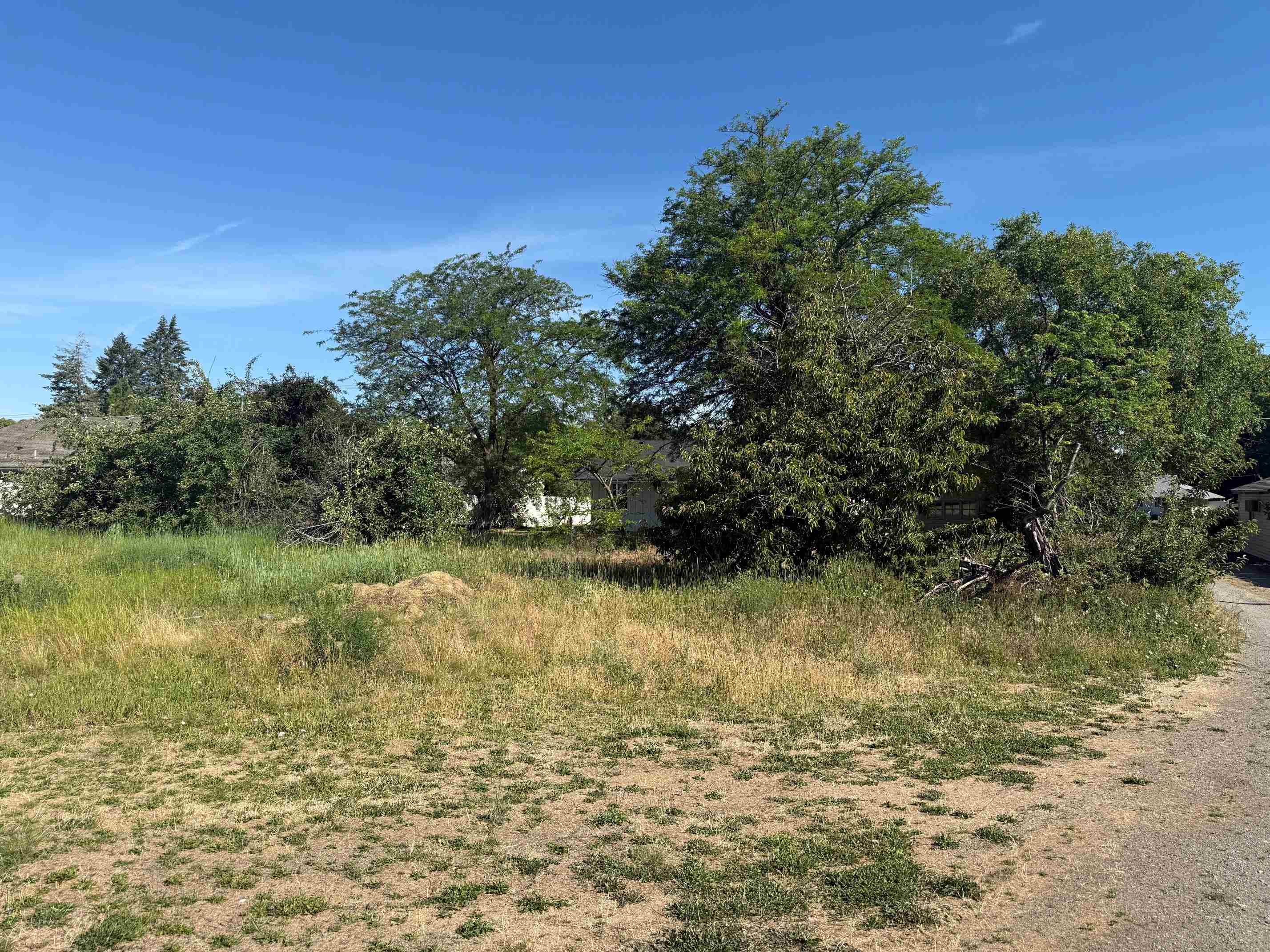 13716 E Broadway Ave - Photo 23