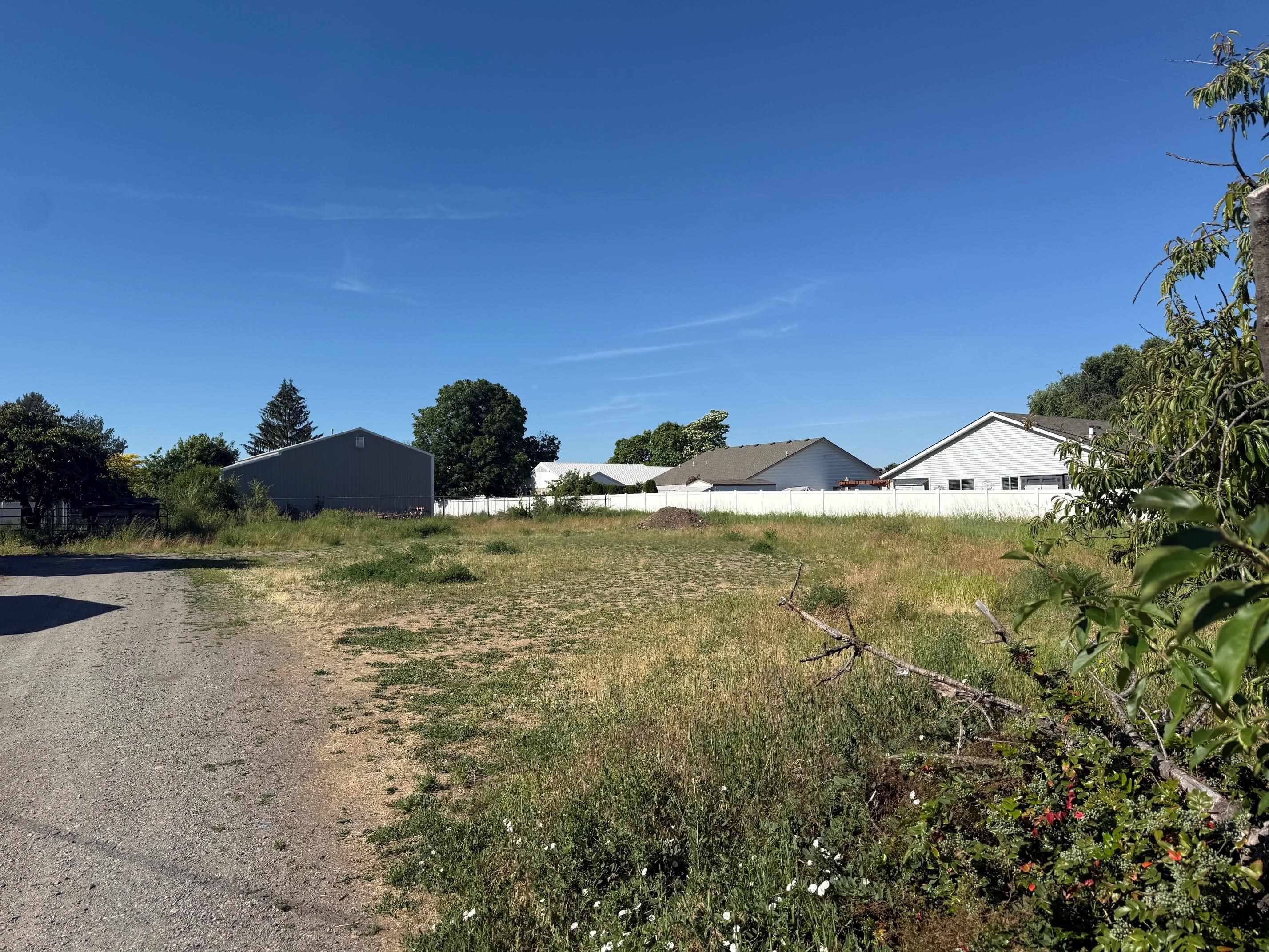 13716 E Broadway Ave - Photo 24