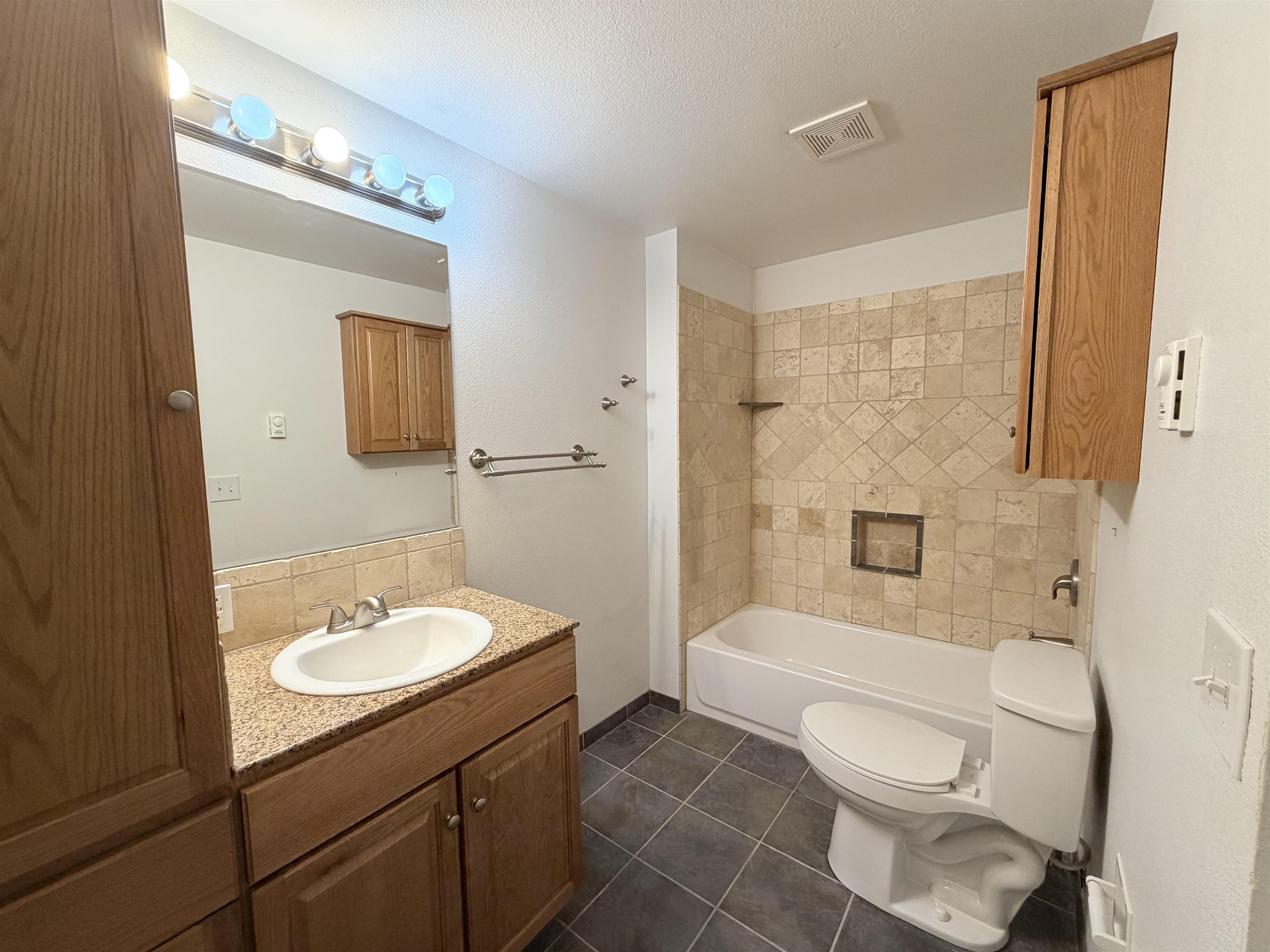 108 E Weile Ave - Photo 7