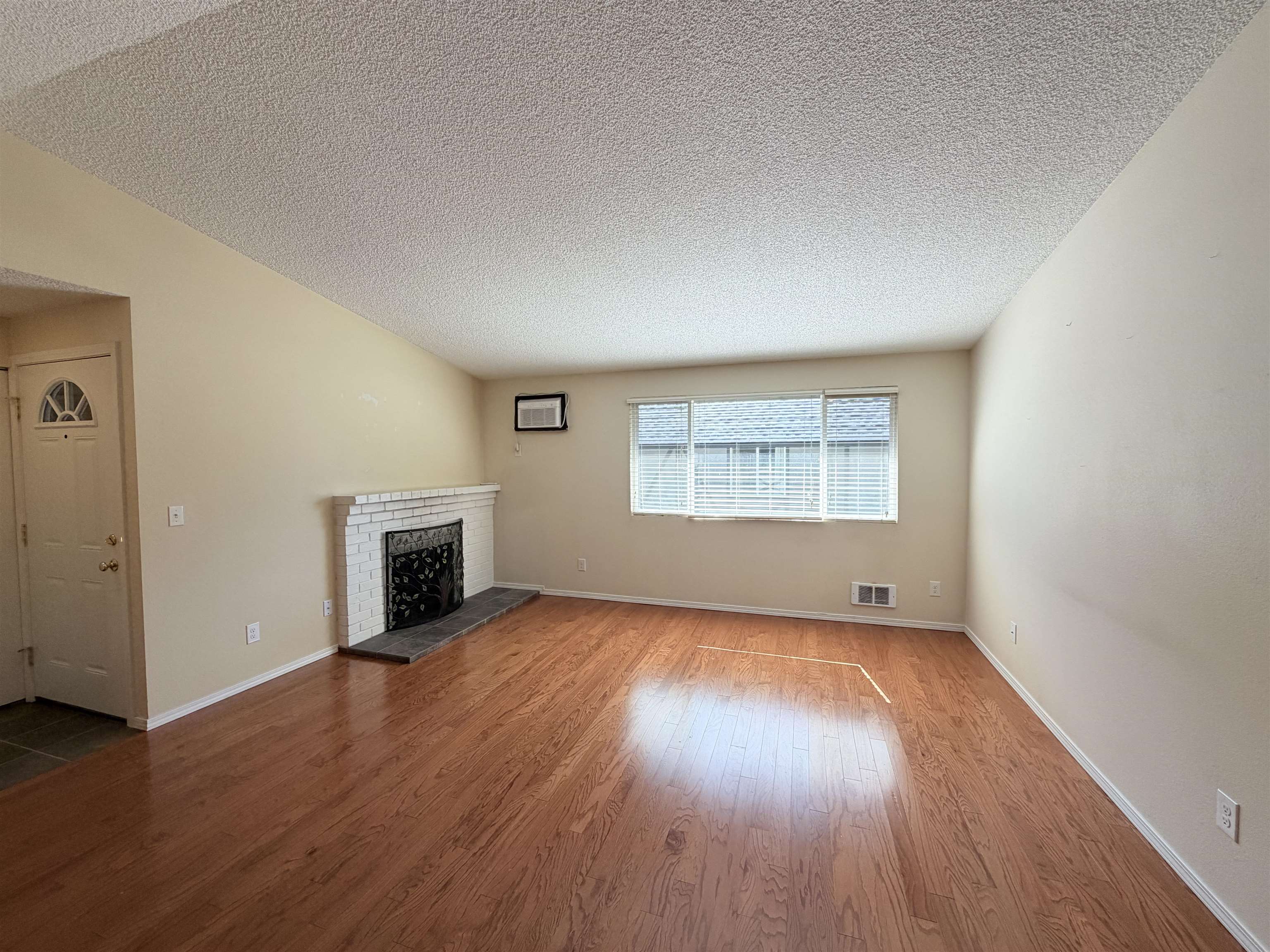 108 E Weile Ave - Photo 13