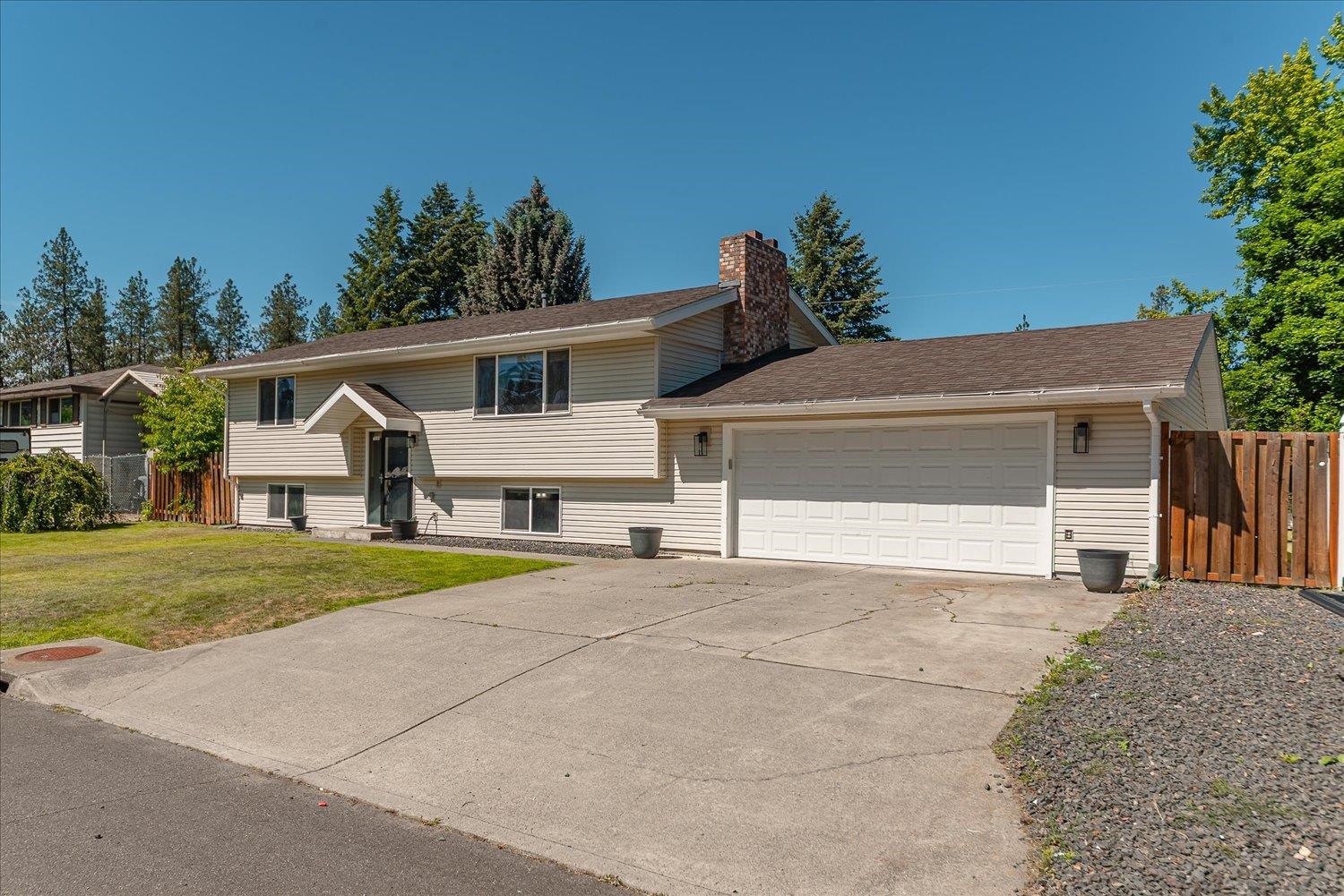 6505 N Elizabeth St - Photo 2