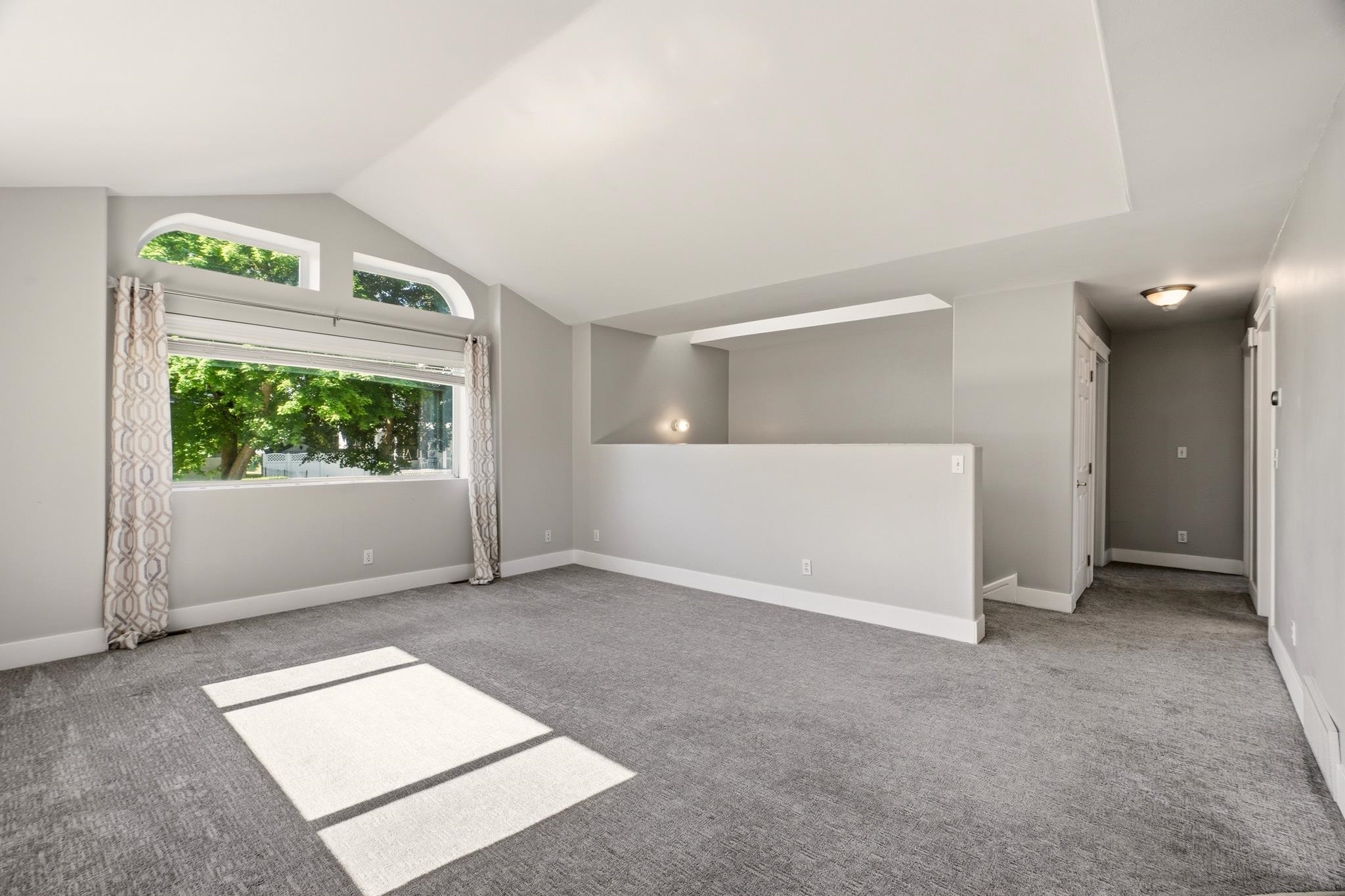 1208 W Spofford Ave - Photo 5