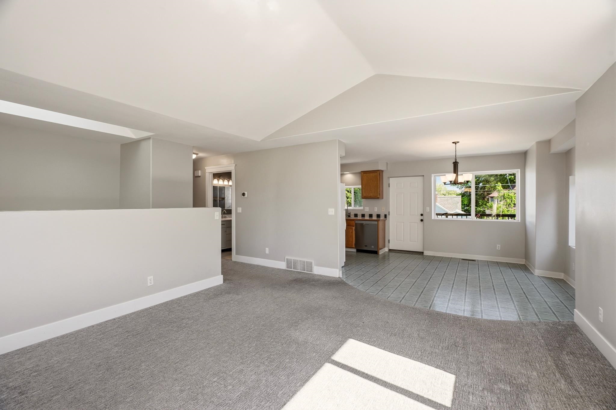 1208 W Spofford Ave - Photo 7