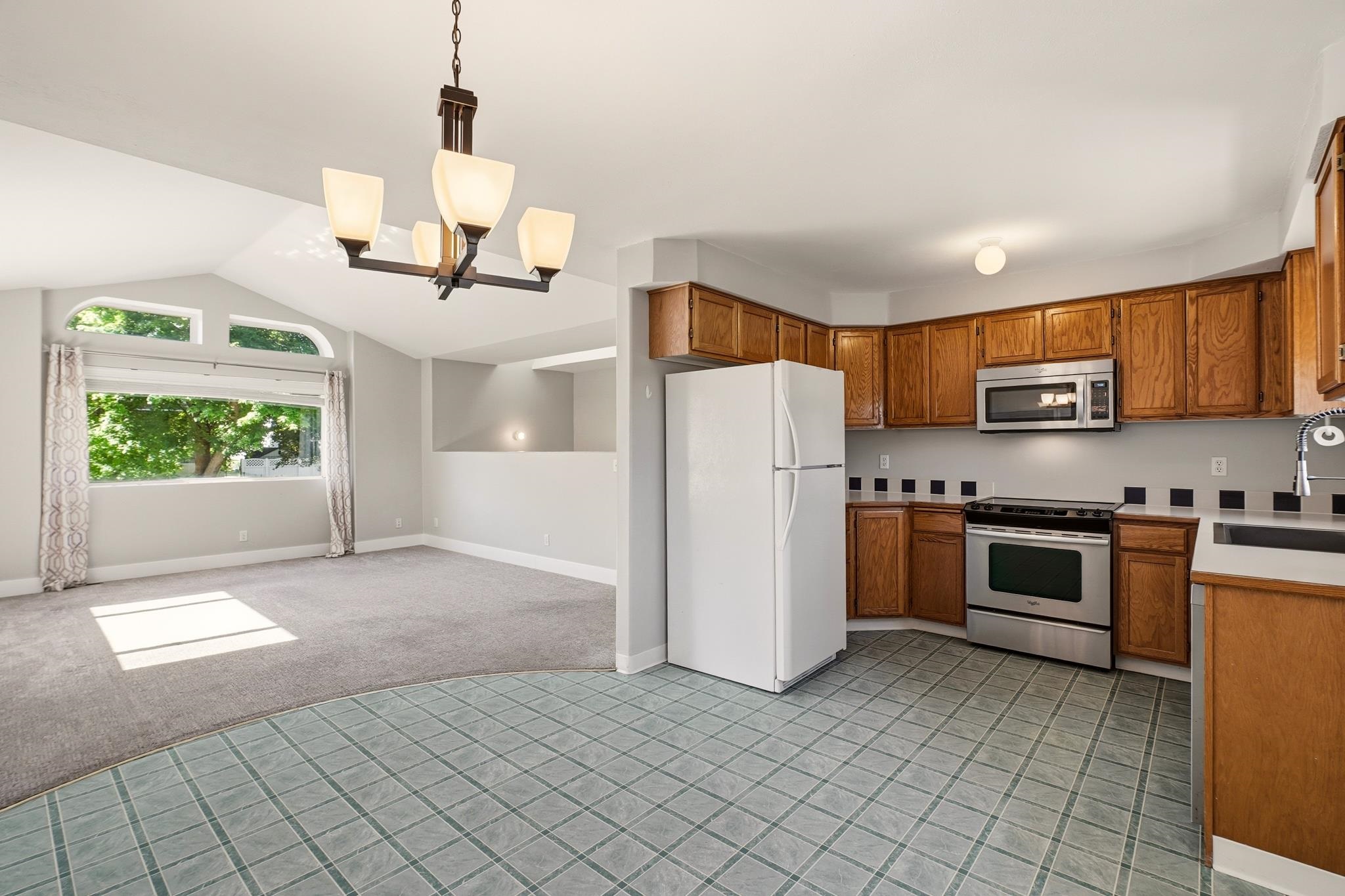 1208 W Spofford Ave - Photo 13