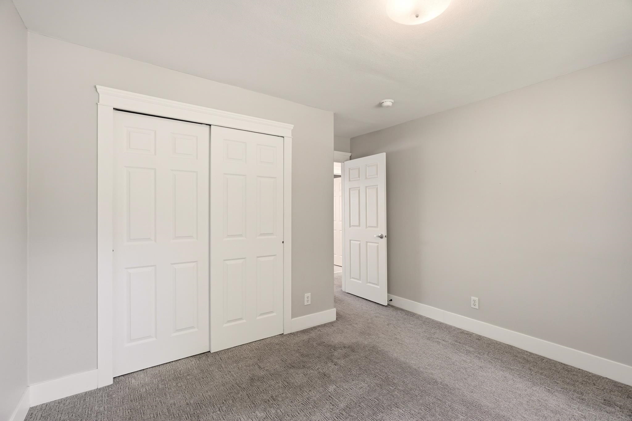 1208 W Spofford Ave - Photo 19
