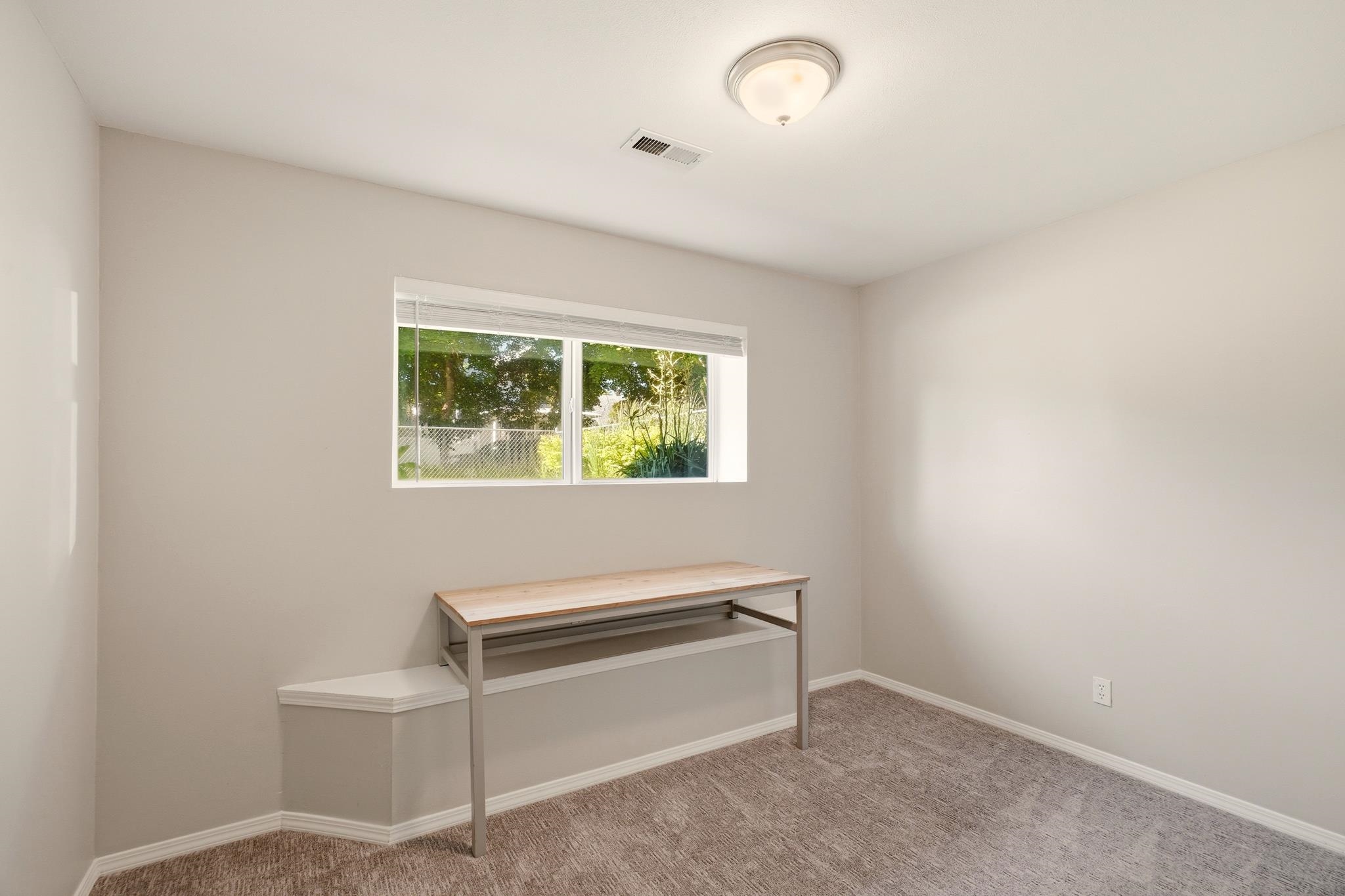 1208 W Spofford Ave - Photo 25