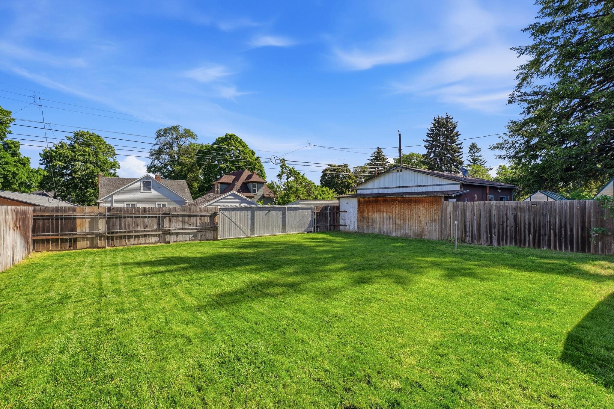 1208 W Spofford Ave - Photo 34