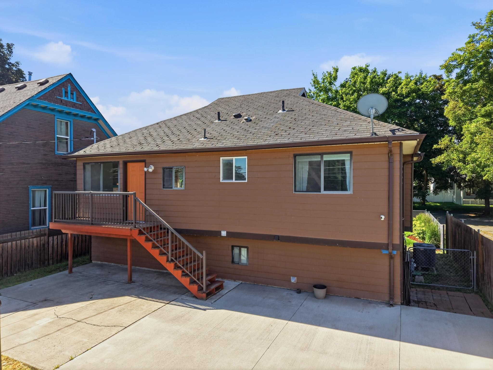 1208 W Spofford Ave - Photo 36