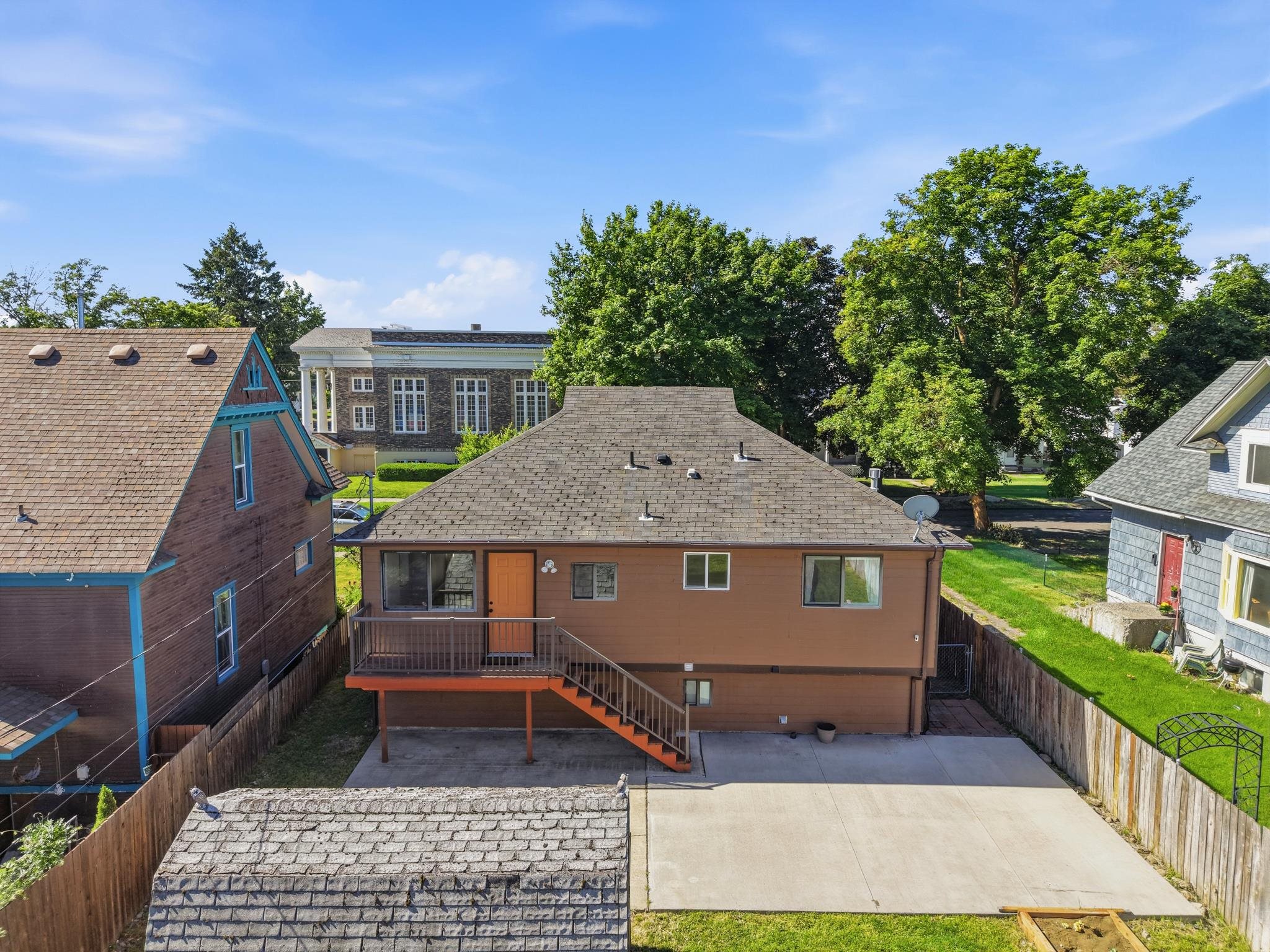 1208 W Spofford Ave - Photo 37