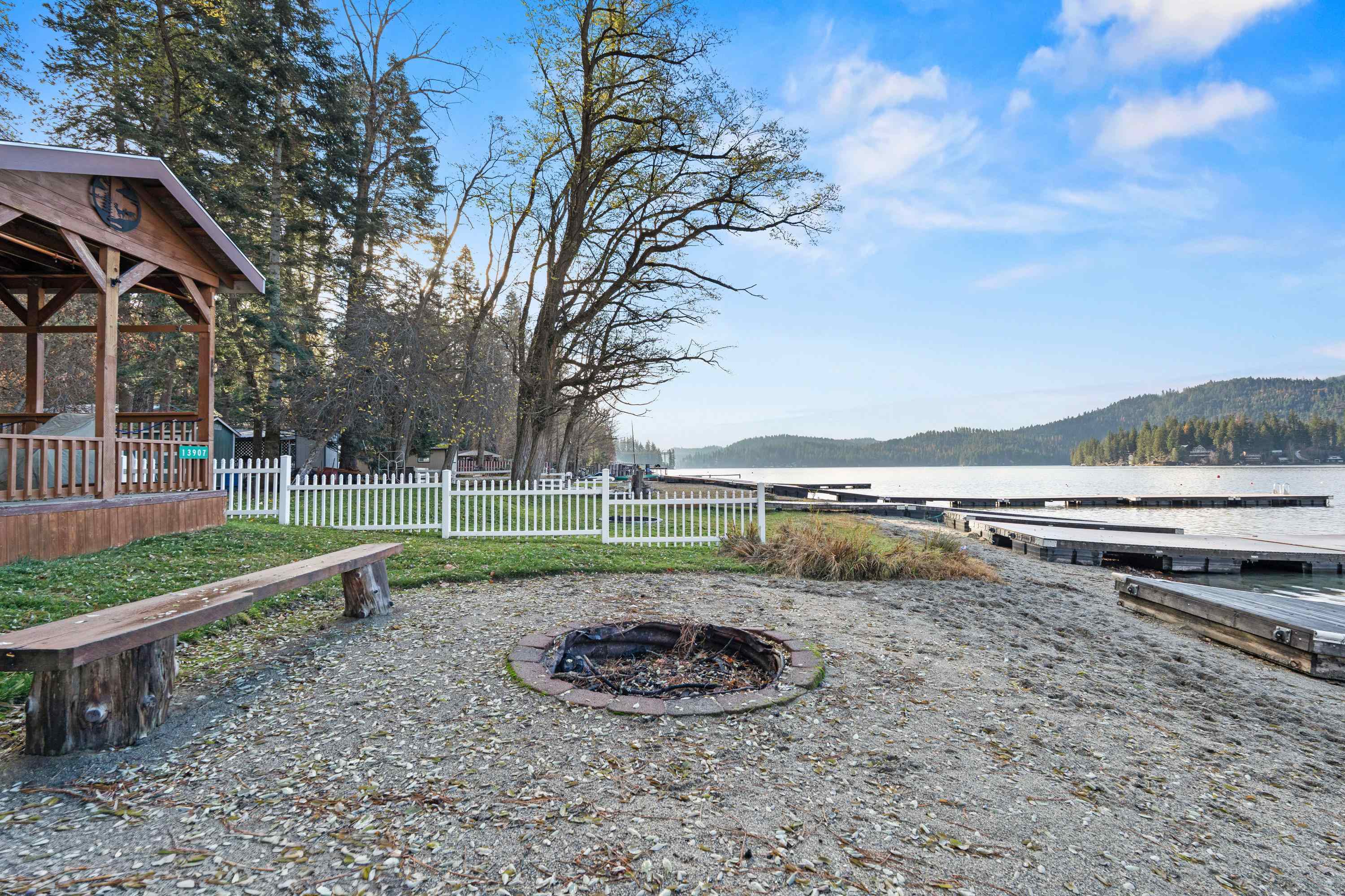 13907 N East Newman Lake Dr - Photo 29