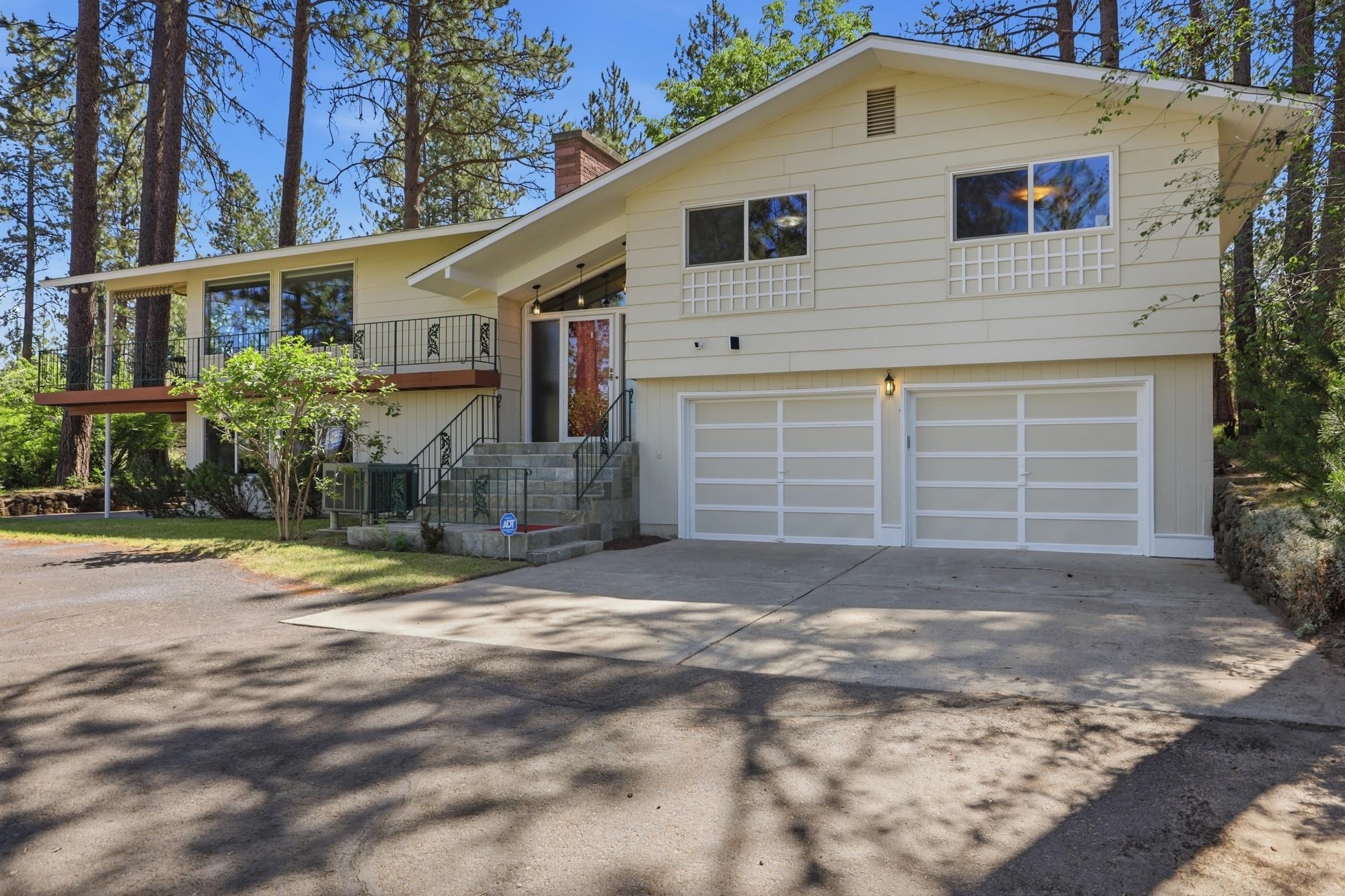 6911 S Oak Rd - Photo 1