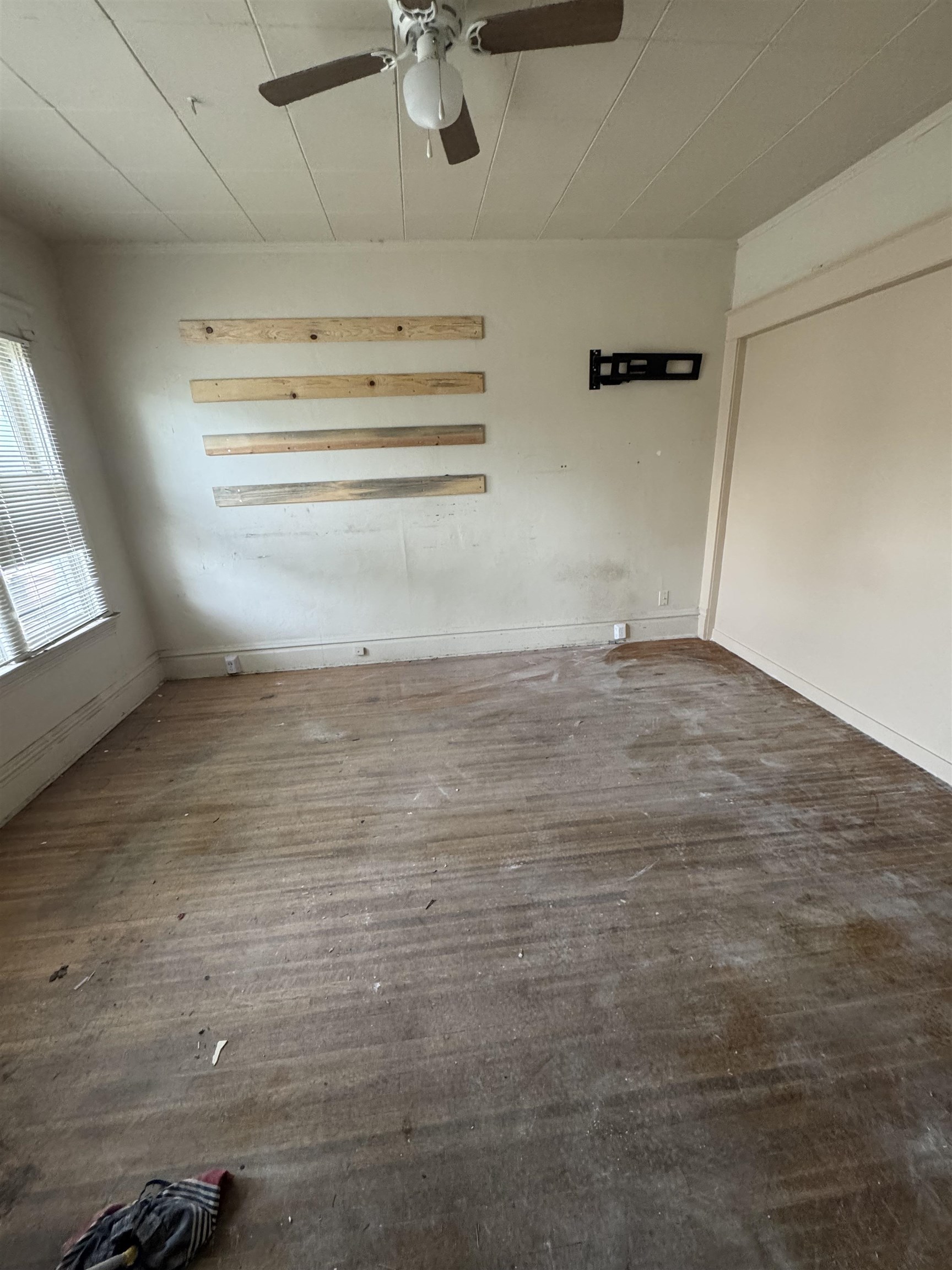 1220 N Madison St - Photo 2