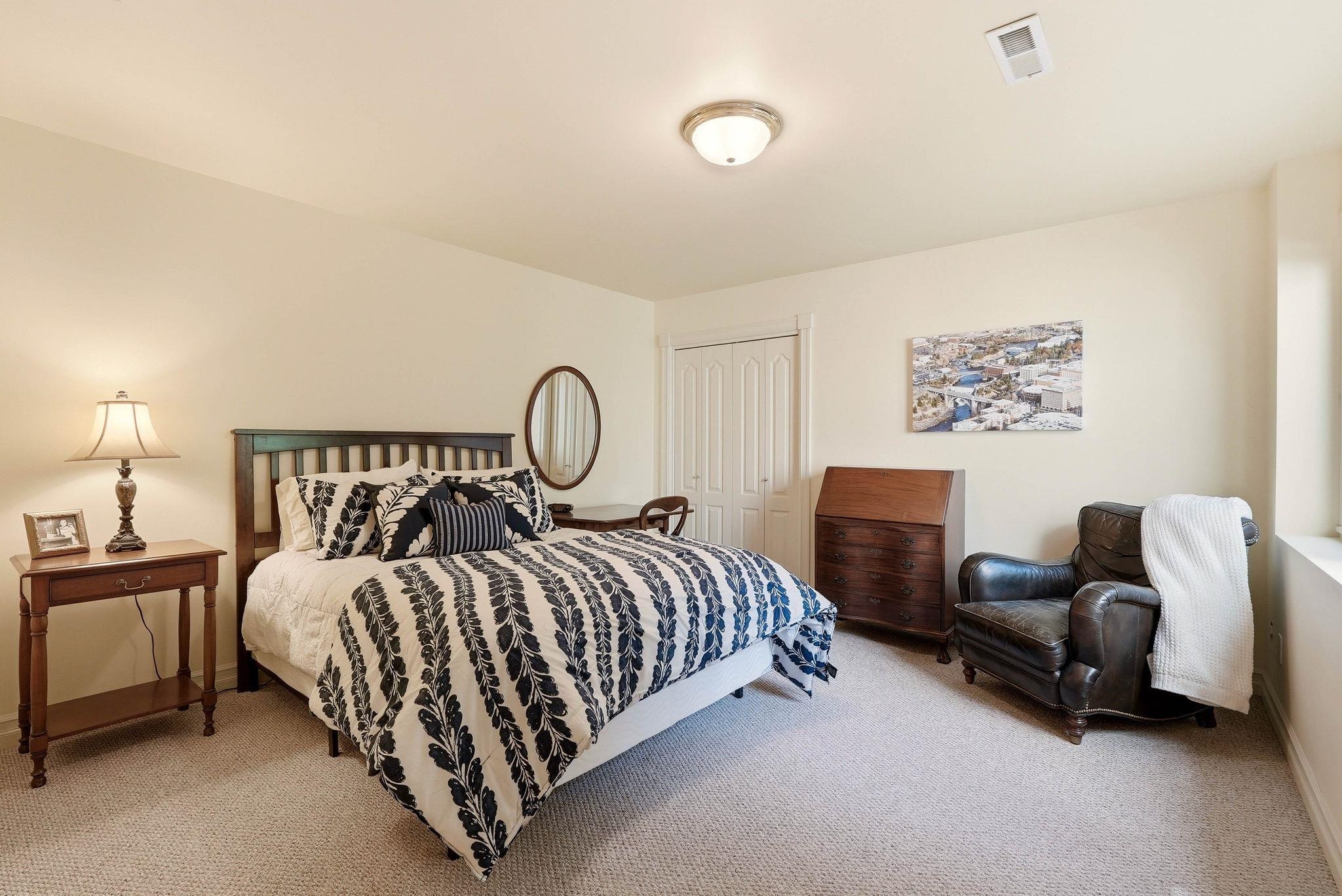 2024 S Overbluff Ct - Photo 31