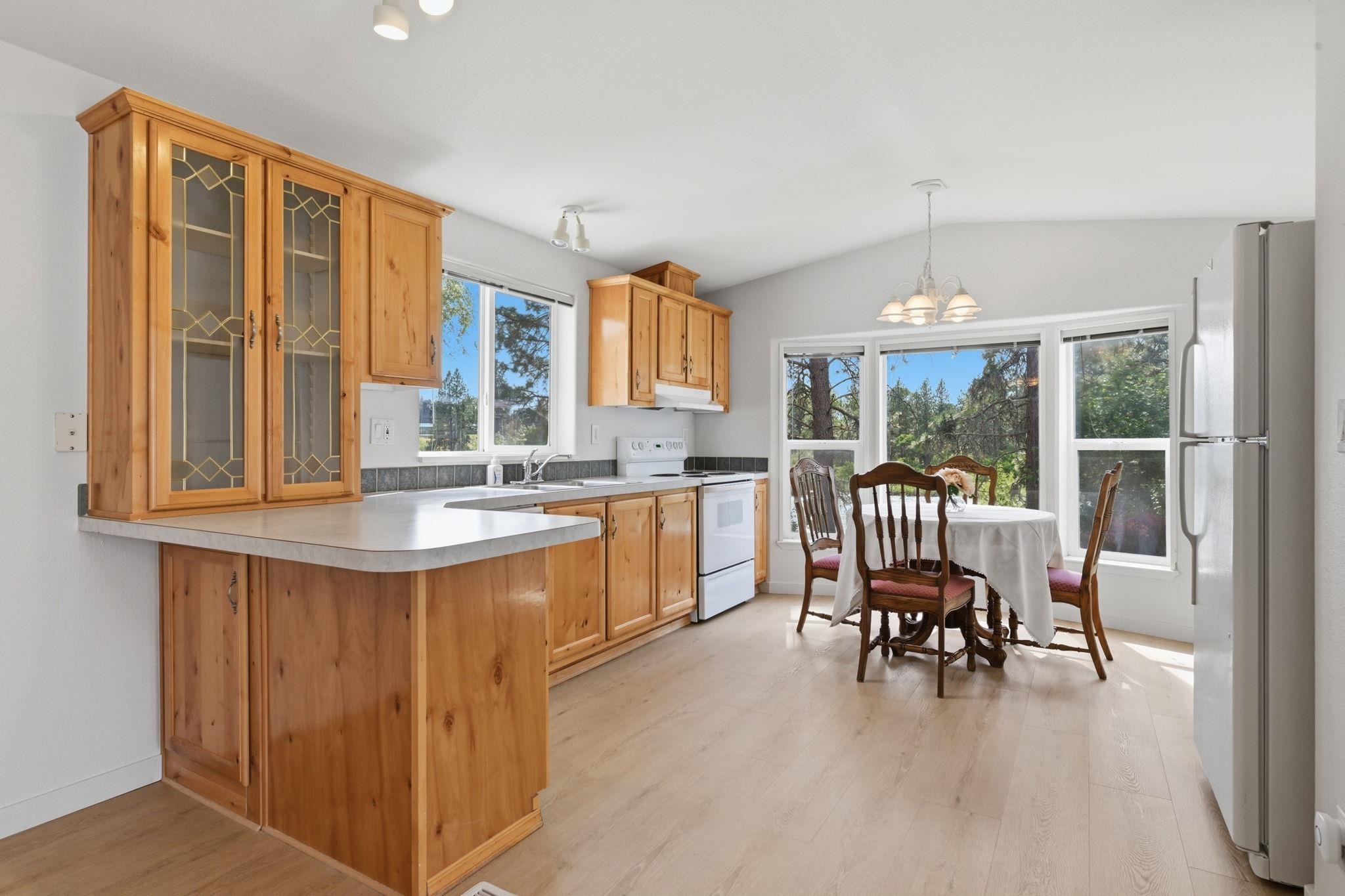 2601 N Barker Rd - Photo 5