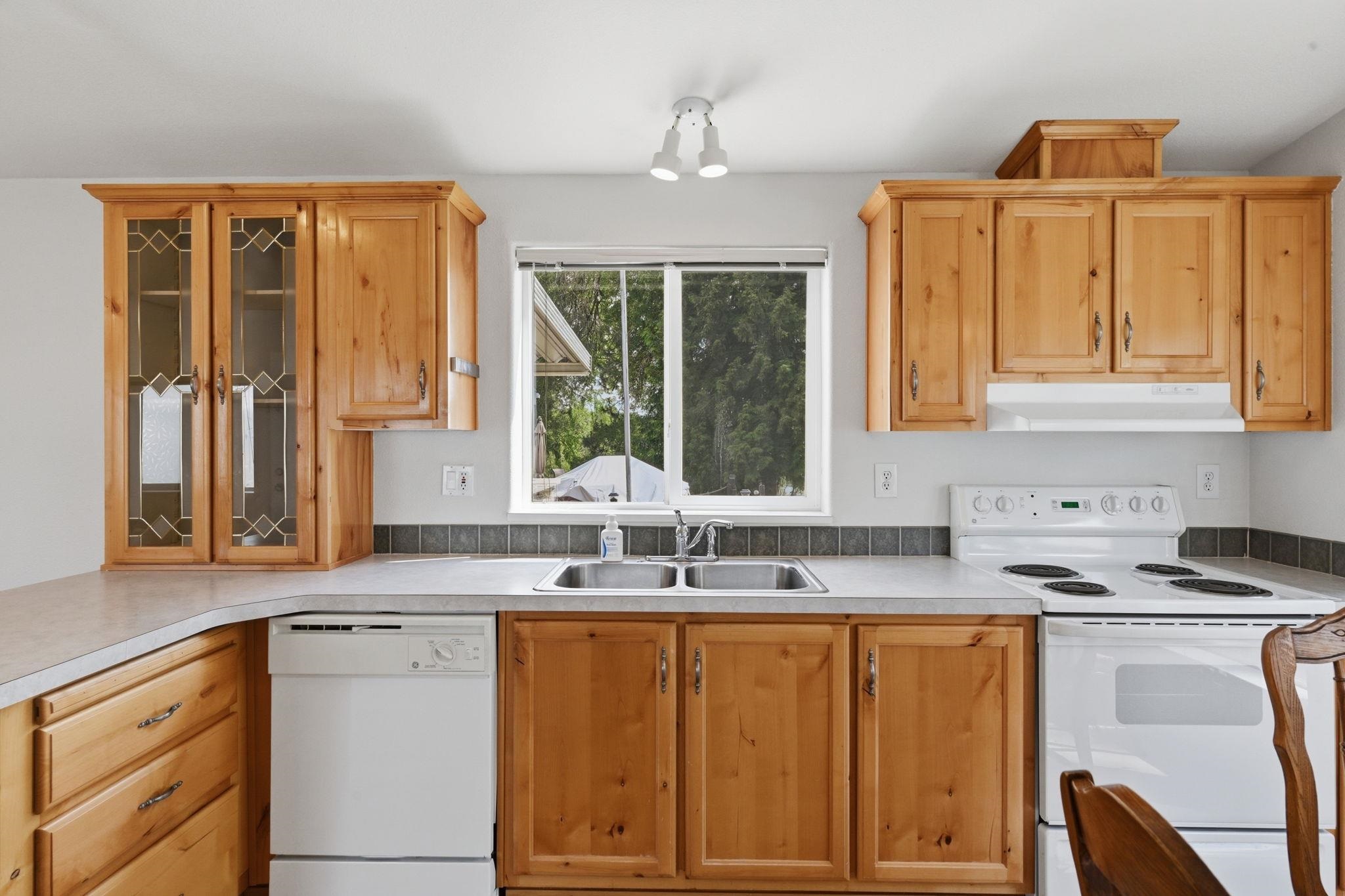 2601 N Barker Rd - Photo 12
