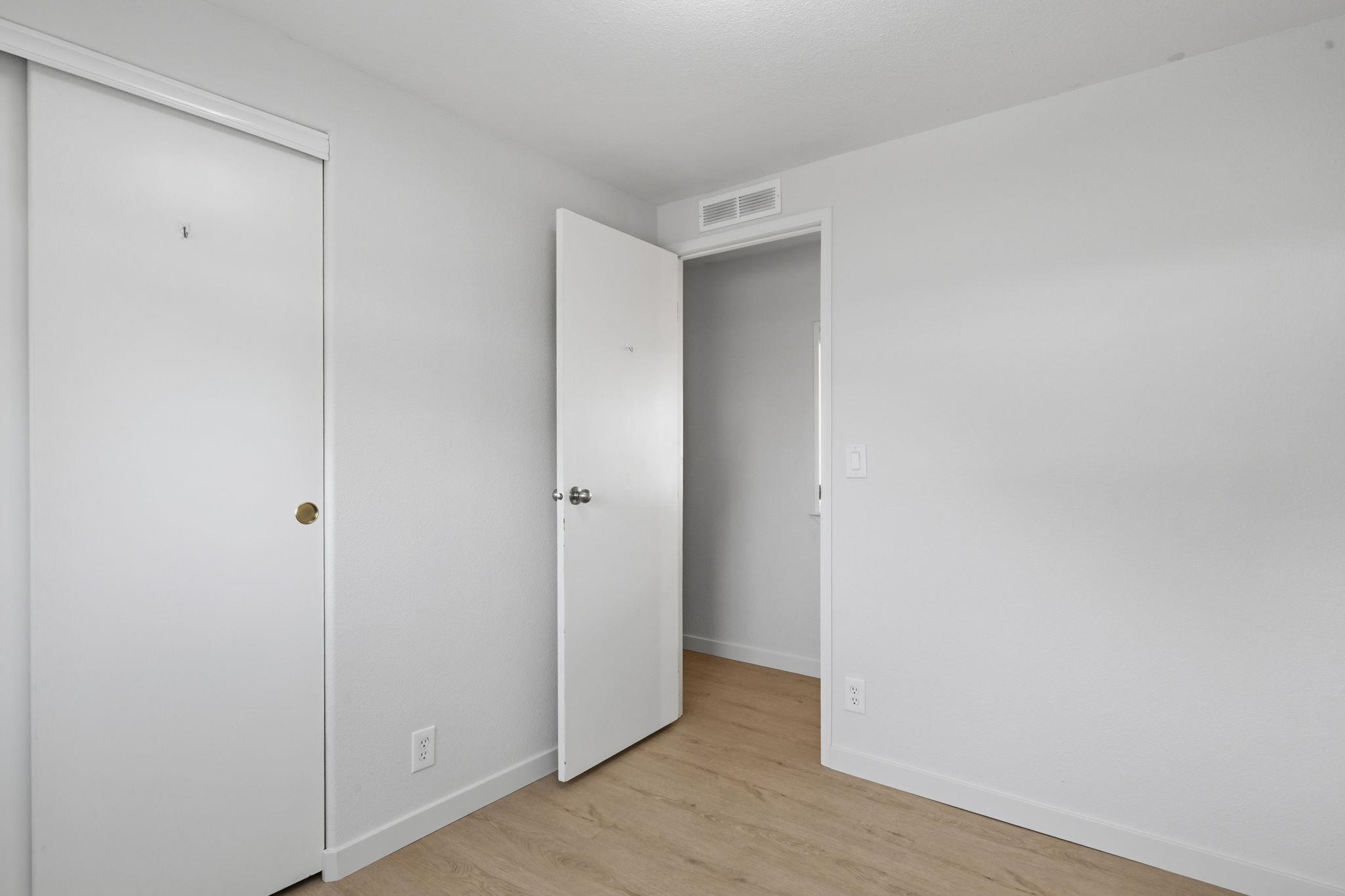 2601 N Barker Rd - Photo 17