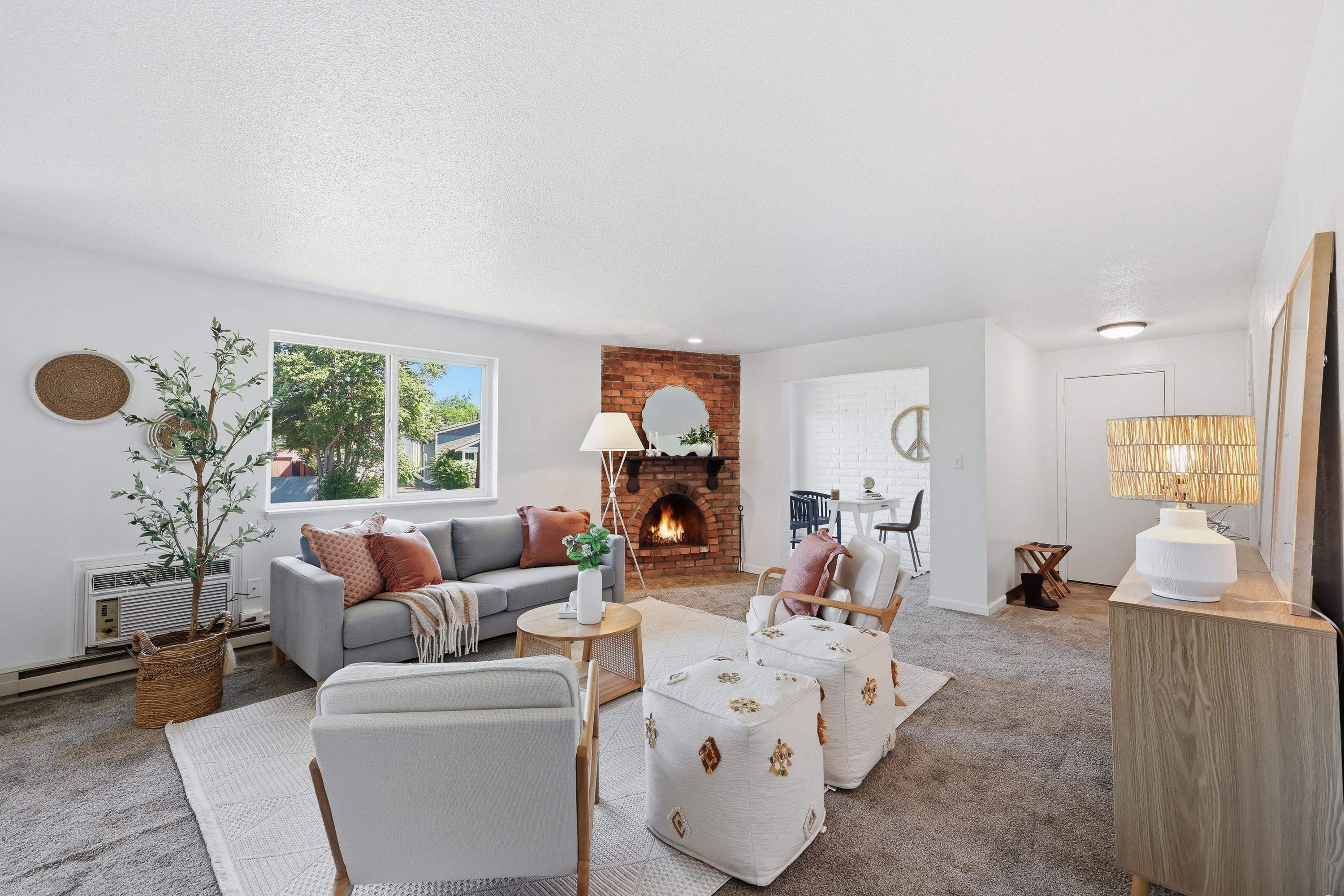 1716 N Pettet Dr - Photo 2