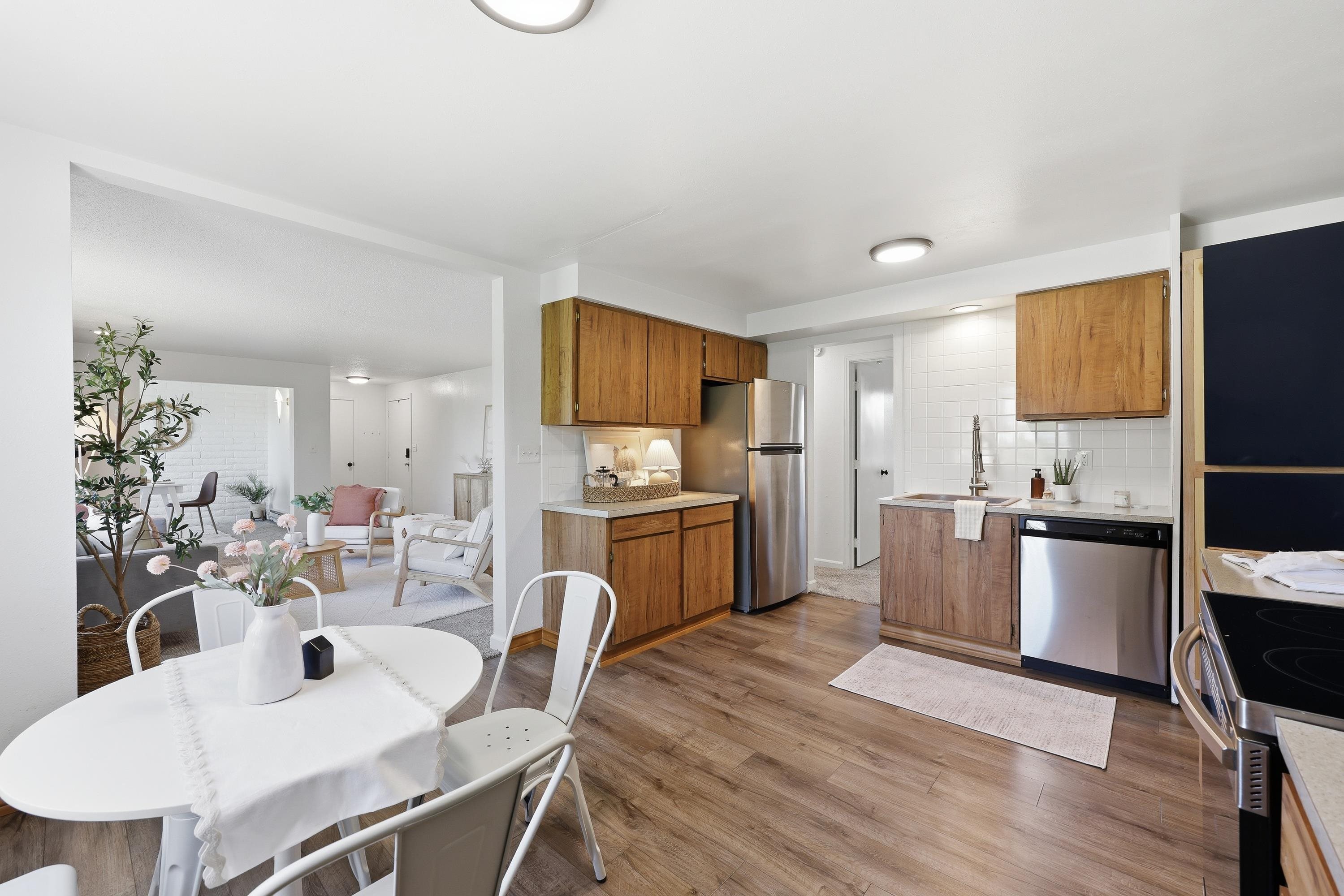 1716 N Pettet Dr - Photo 6