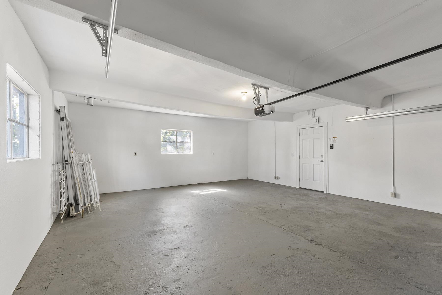 3721 N Ash St - Photo 32
