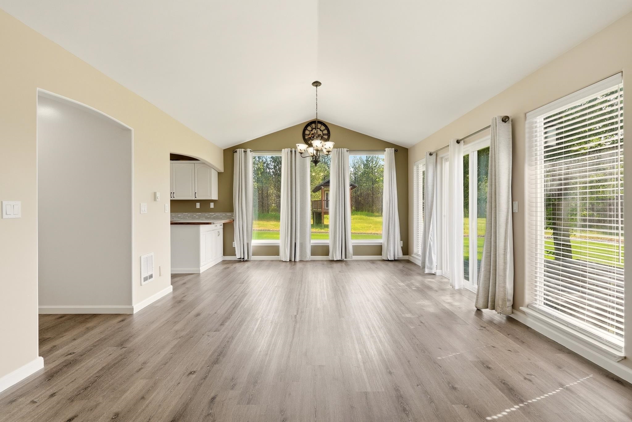10609 S Degray Ln - Photo 5
