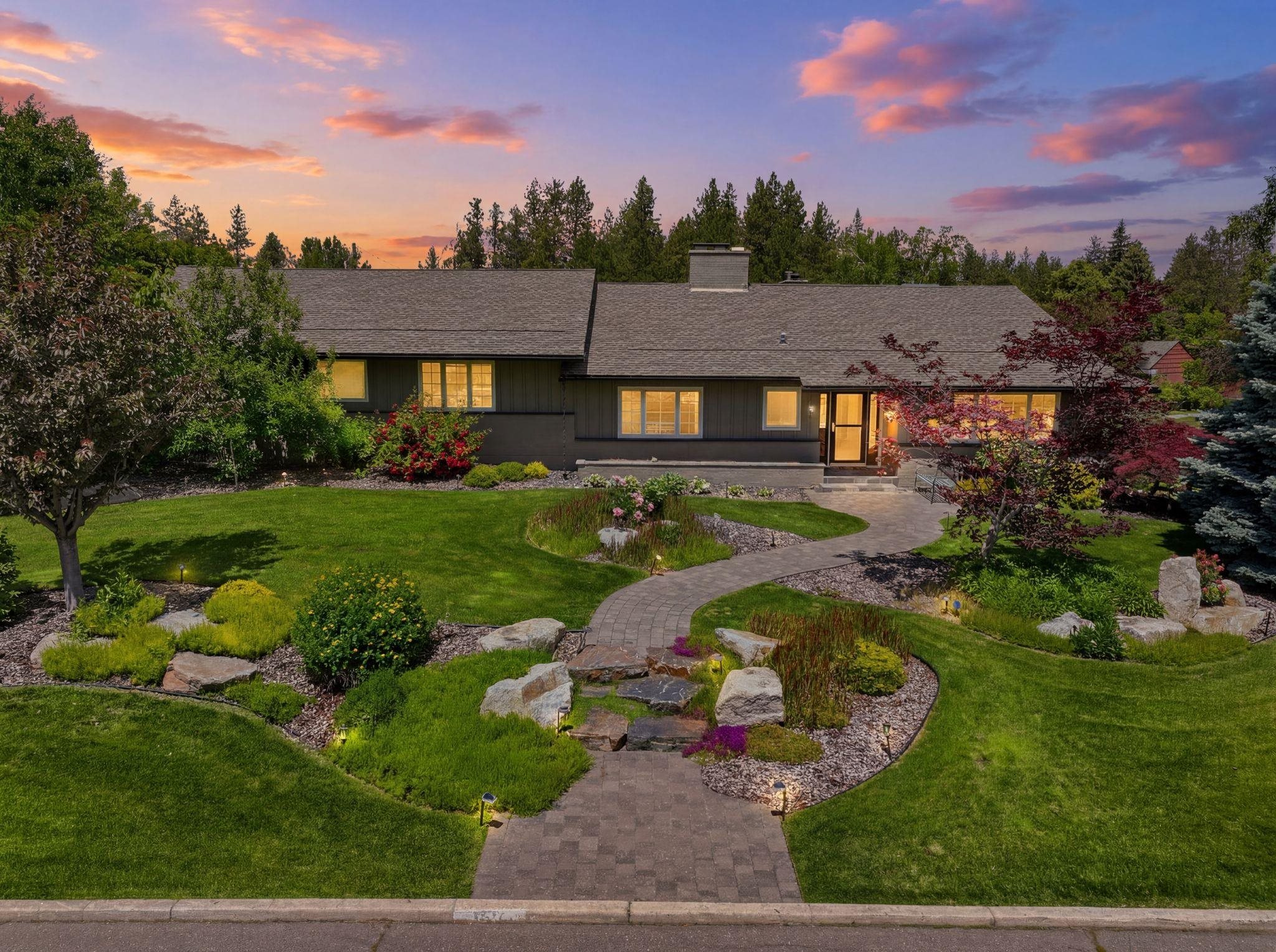 1527 E Woodcliff Rd - Photo 2