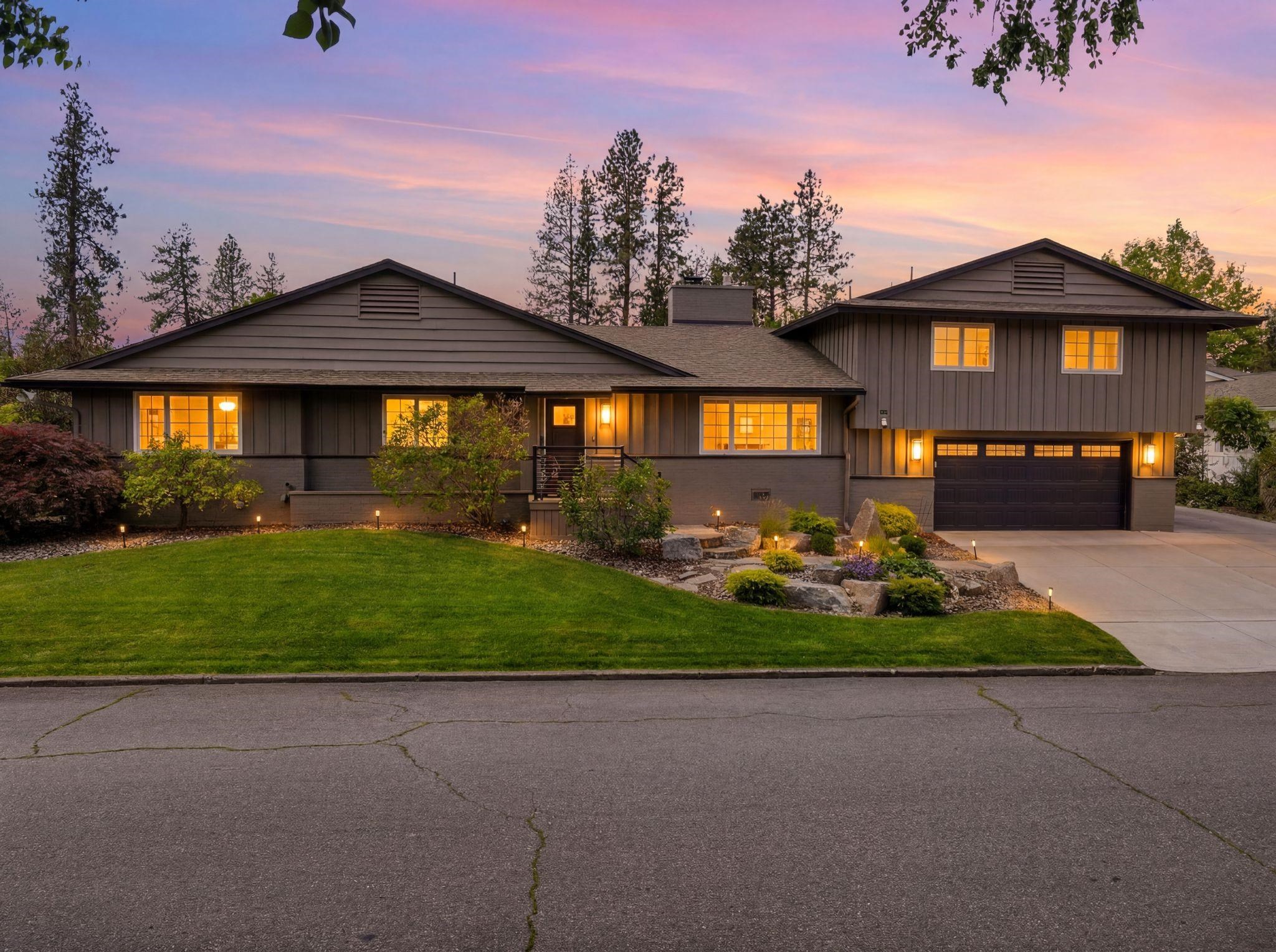 1527 E Woodcliff Rd - Photo 1