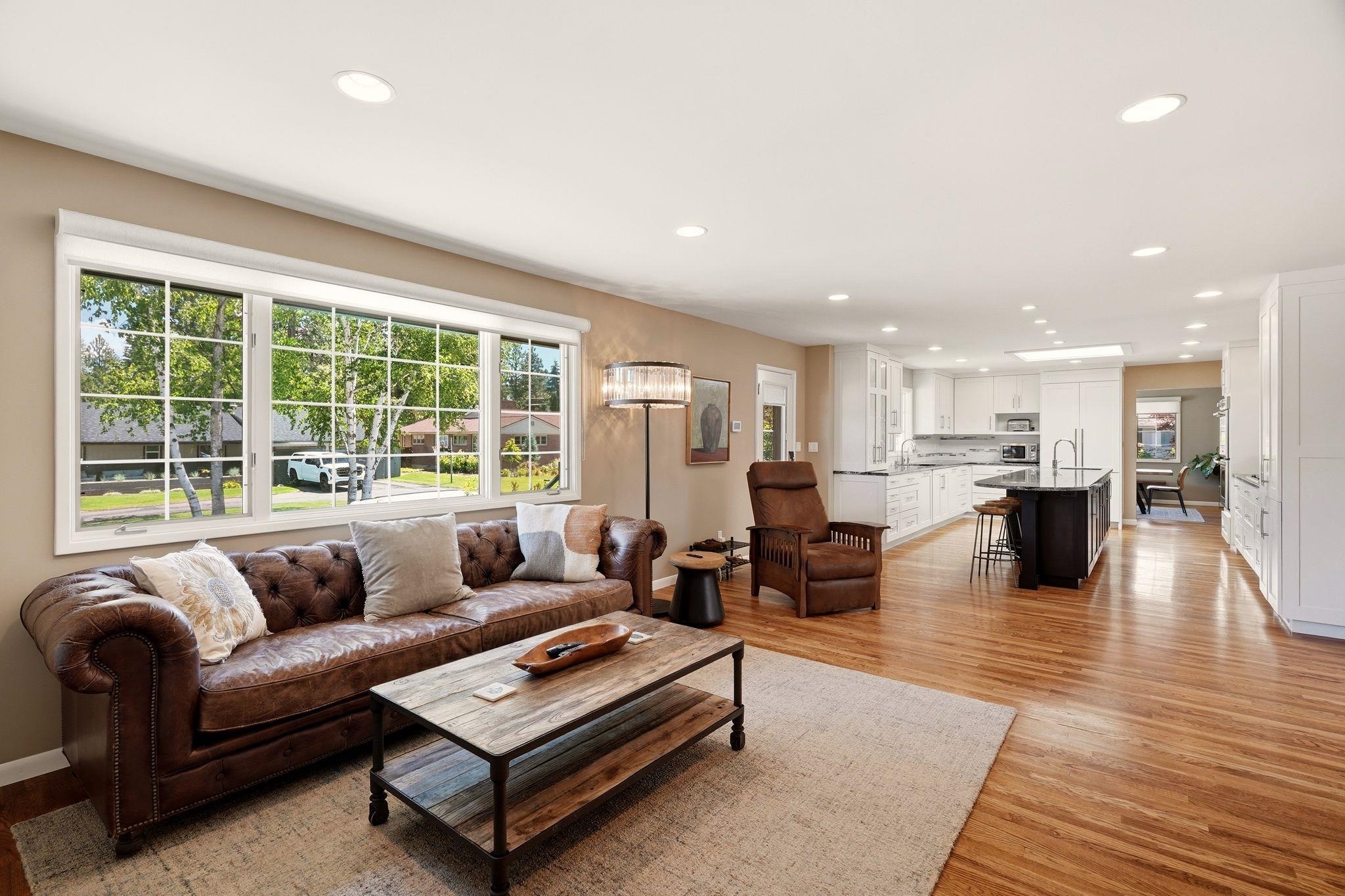 1527 E Woodcliff Rd - Photo 4