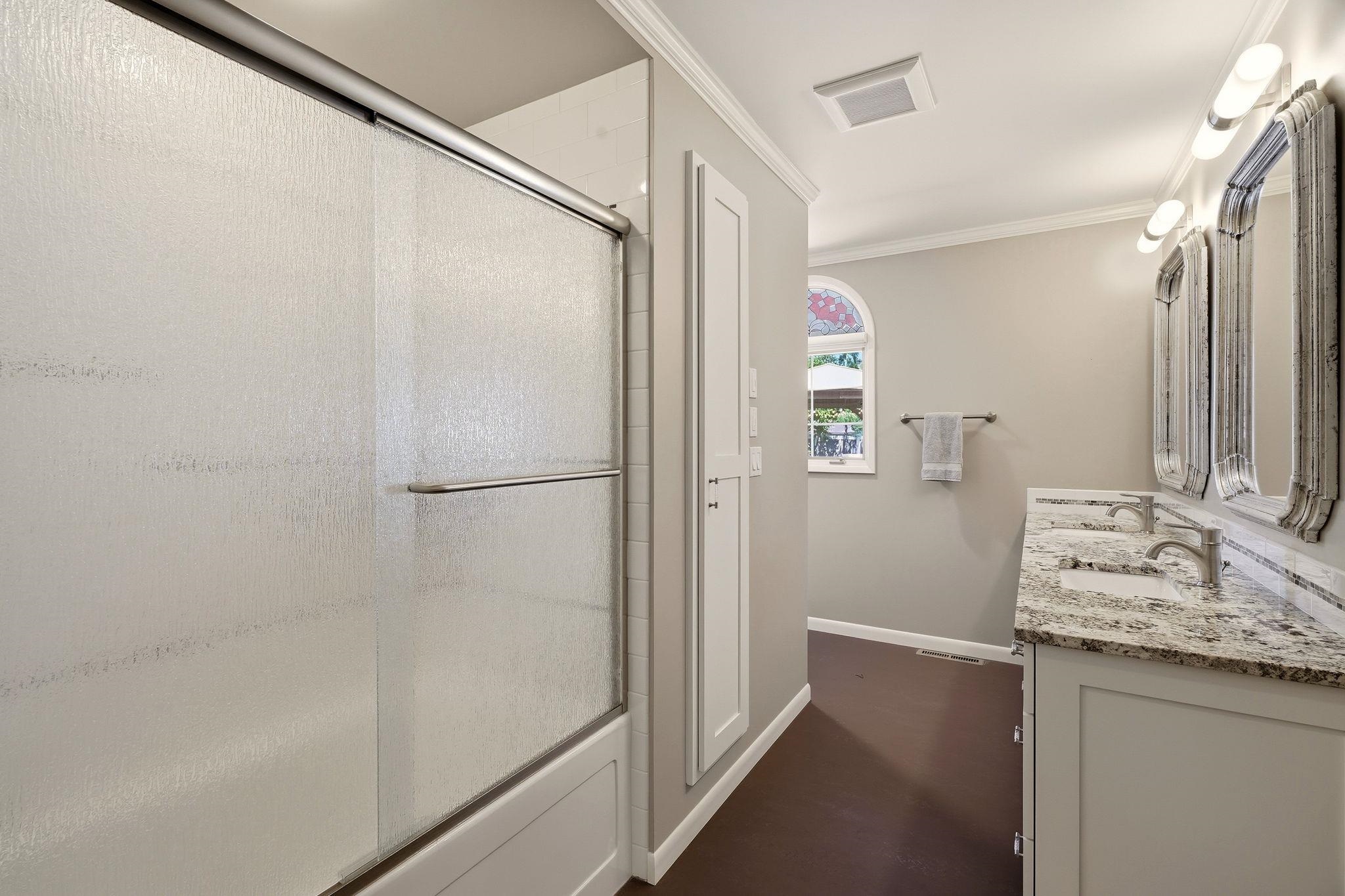 1527 E Woodcliff Rd - Photo 26