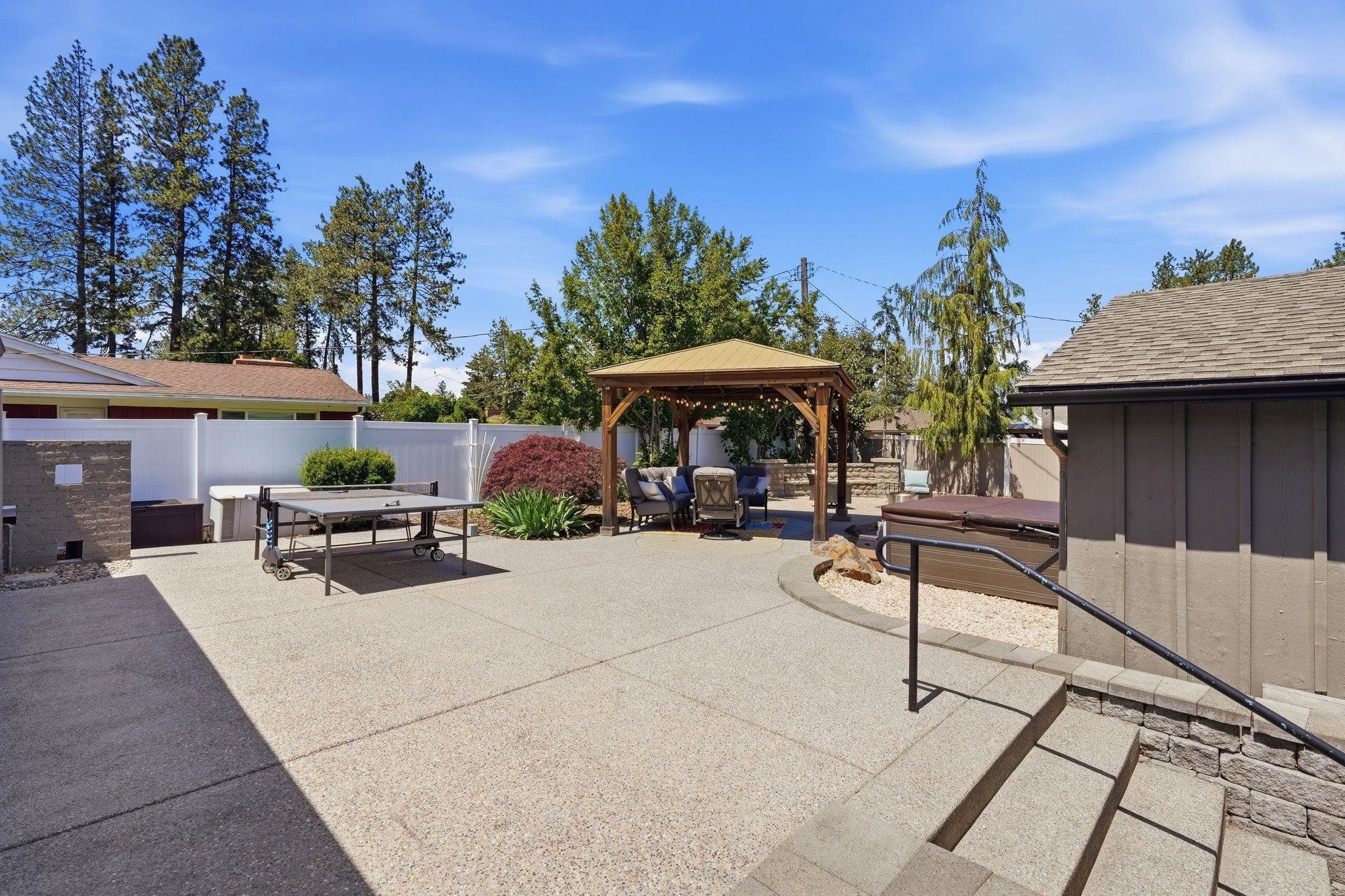 1527 E Woodcliff Rd - Photo 33