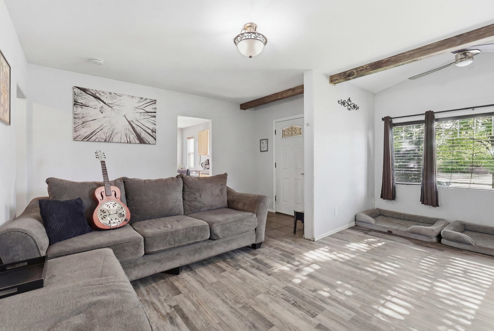 2424 N COLUMBUS St - Photo 4