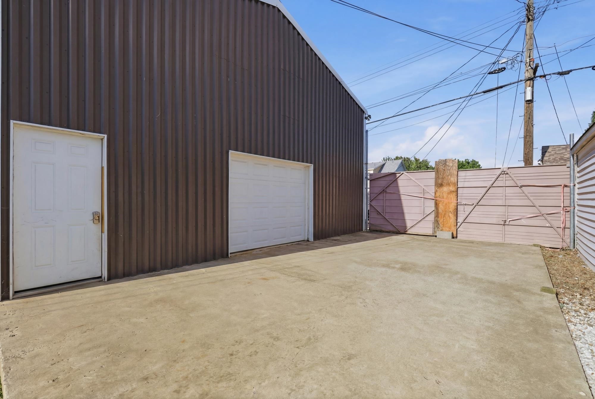 2424 N COLUMBUS St - Photo 17