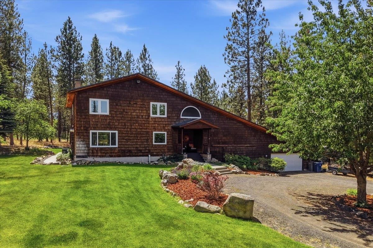 5510 E 25th Ave - Photo 1