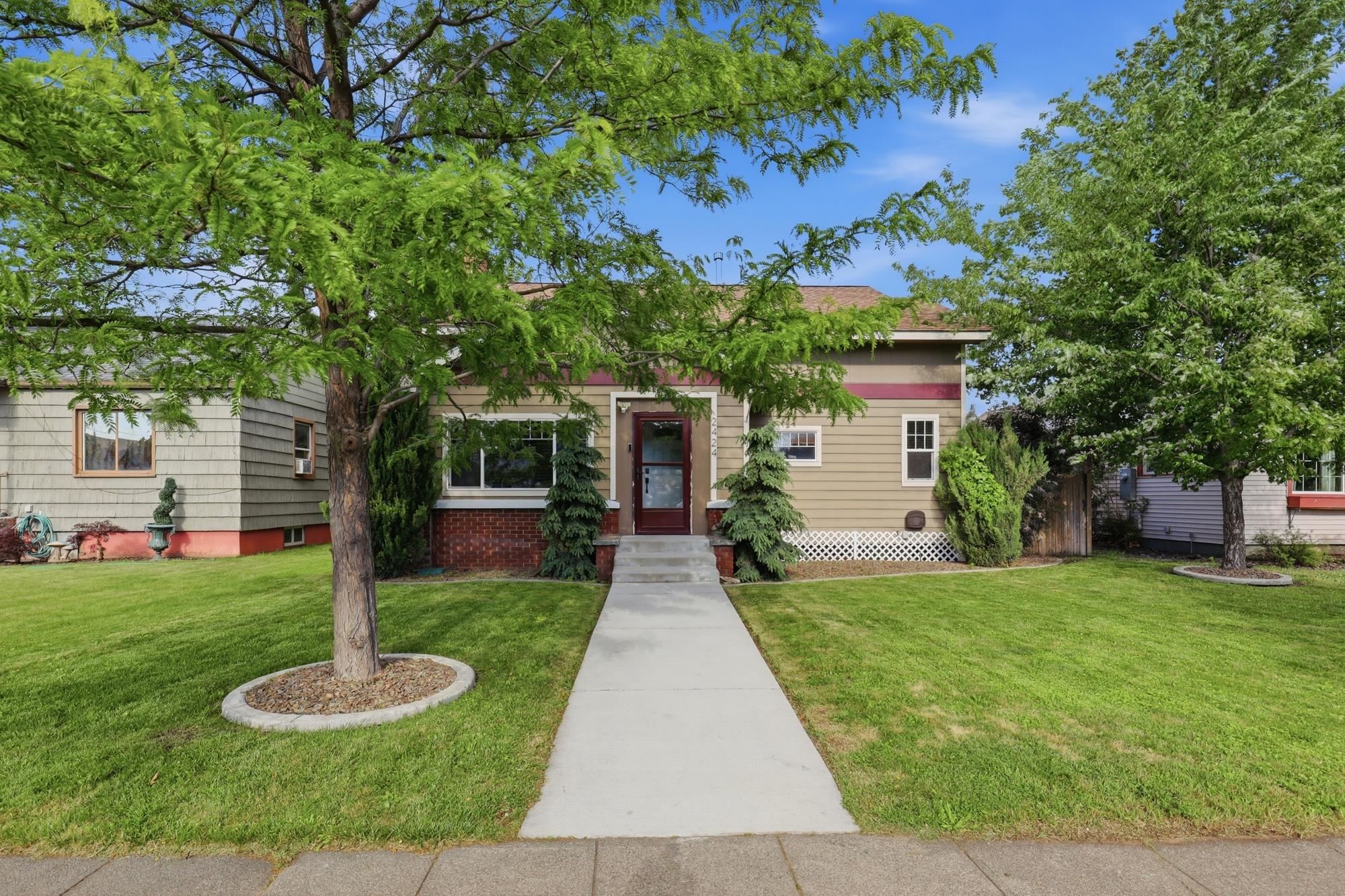 2424 N COLUMBUS St - Photo 1
