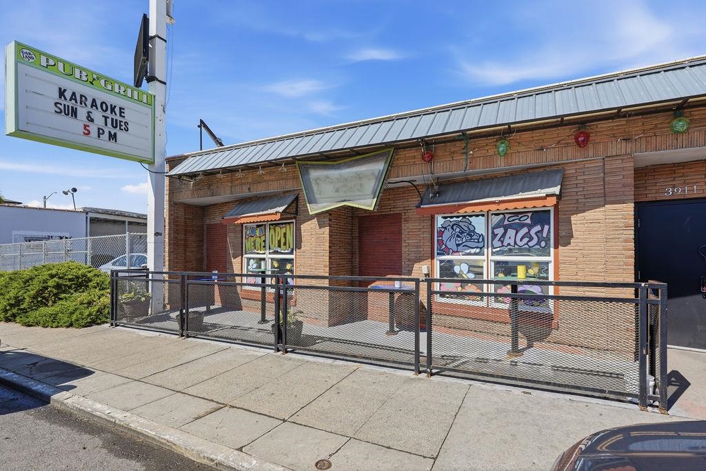 3911 N Madison St - Photo 1