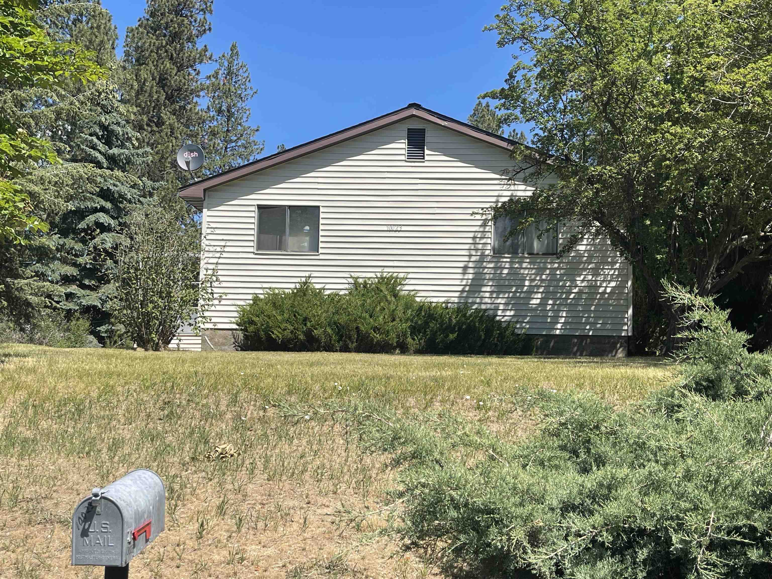 10023 E 15th Ave - Photo 2