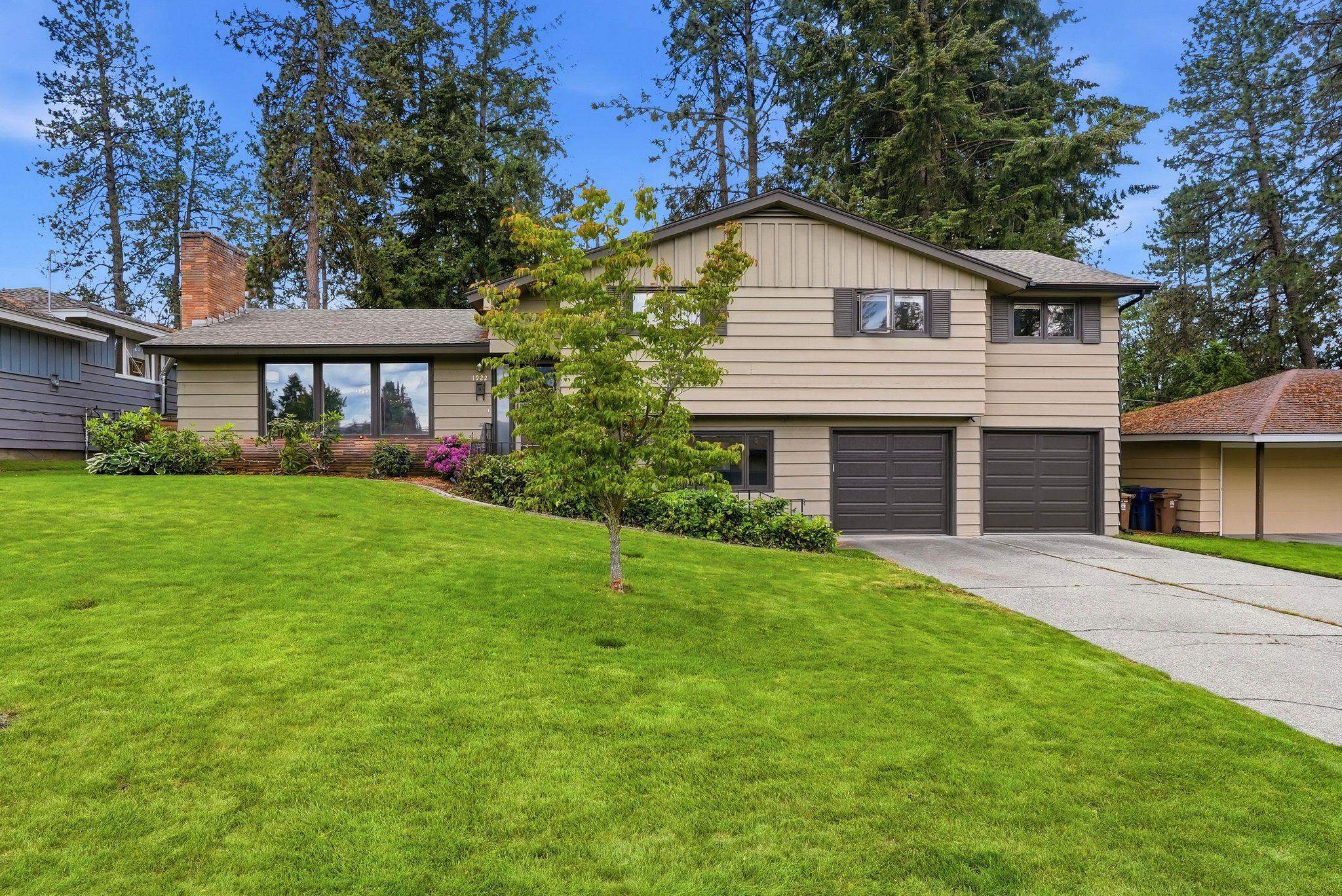 1922 E 36TH Ave - Photo 3