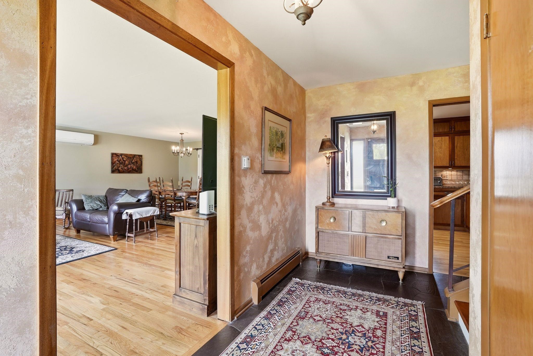1922 E 36TH Ave - Photo 4