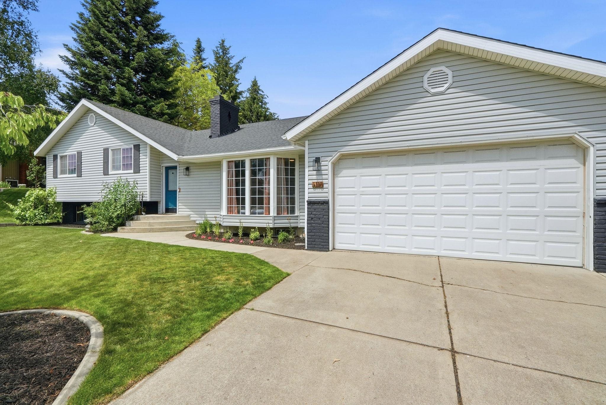 6110 W Ridgecrest Dr - Photo 1