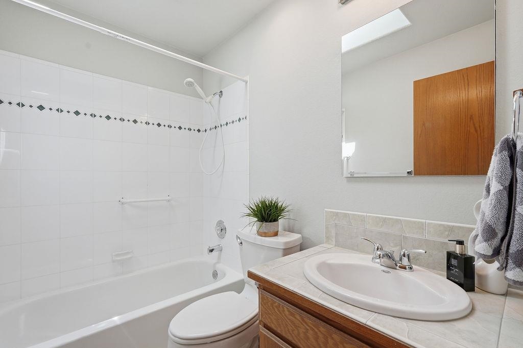 616 E Martingale Ct - Photo 14