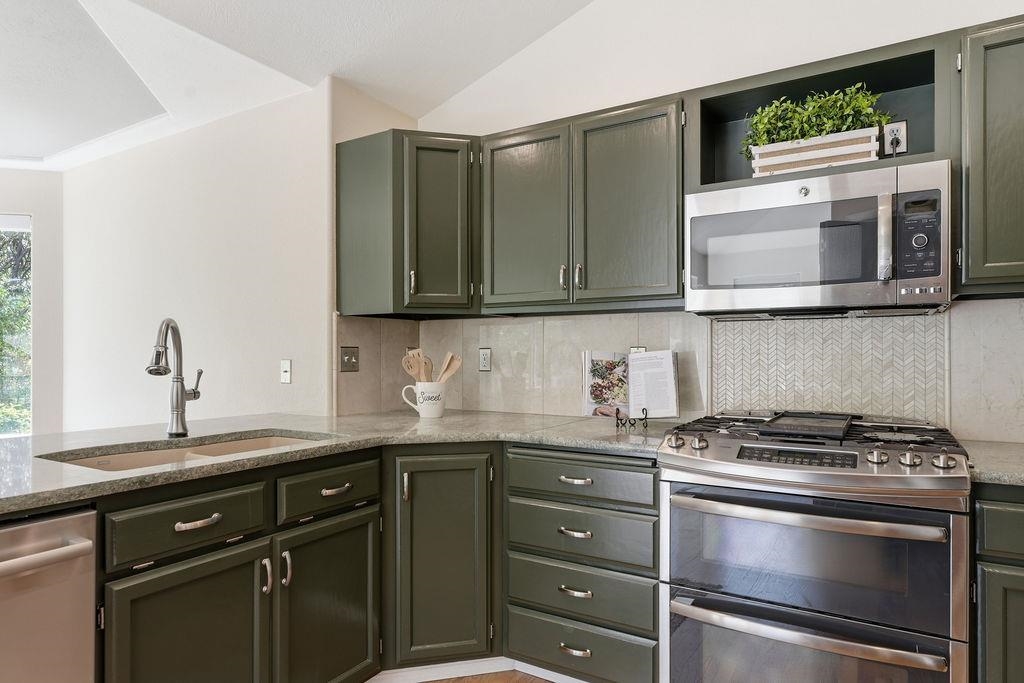 616 E Martingale Ct - Photo 20