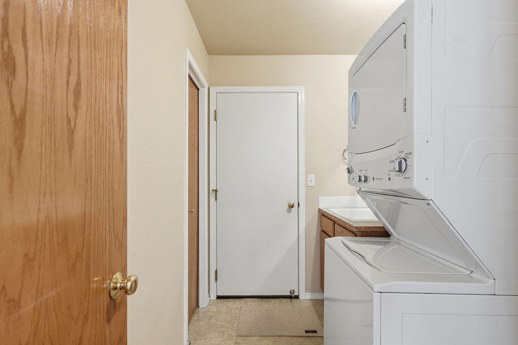616 E Martingale Ct - Photo 30