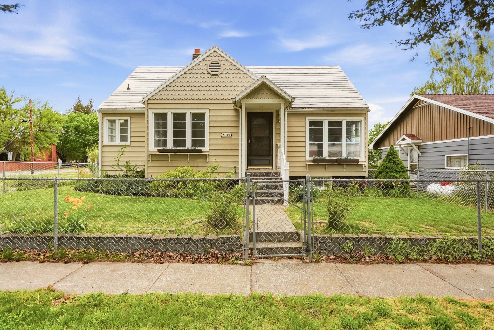 119 N Leslie St - Photo 2