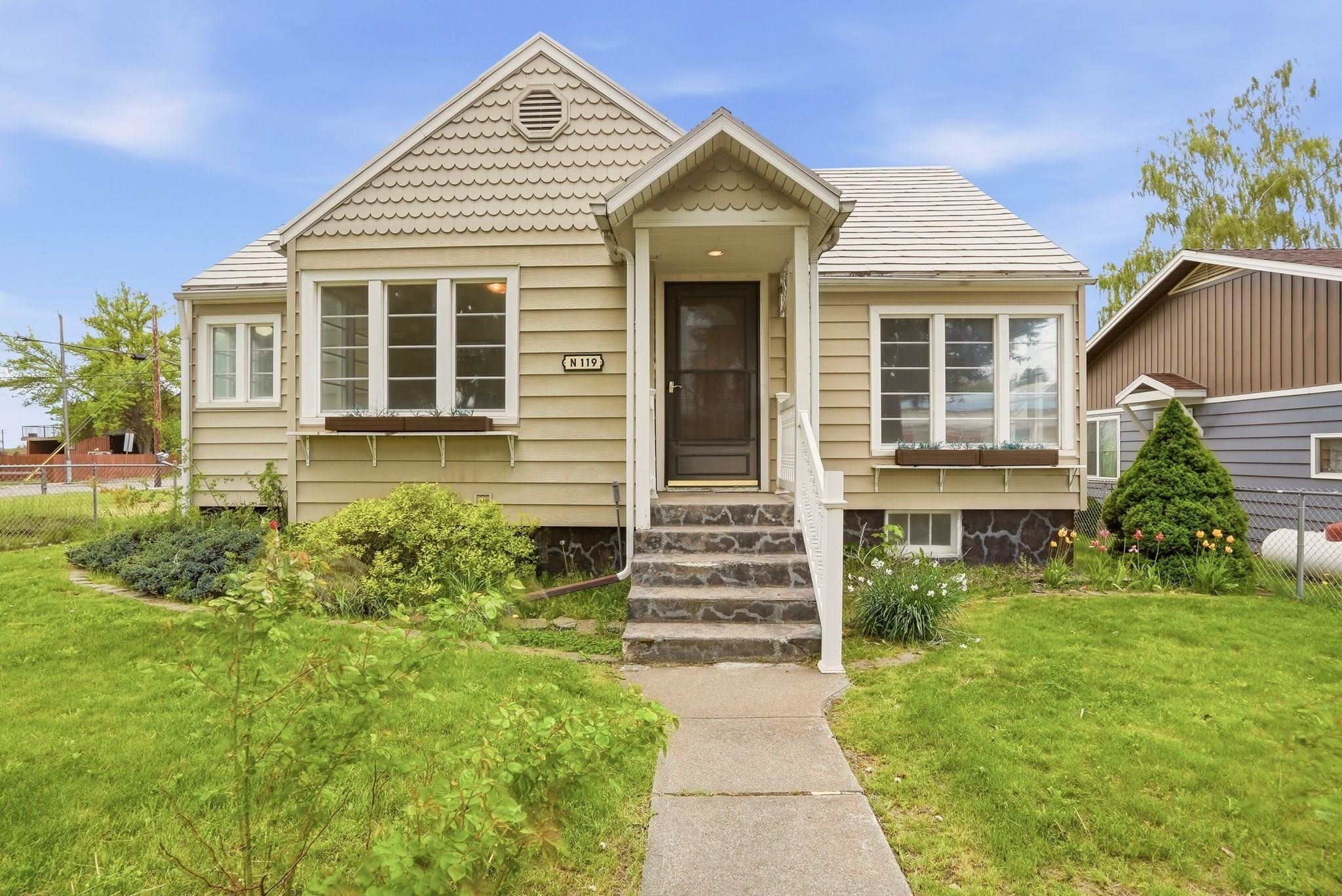 119 N Leslie St - Photo 3