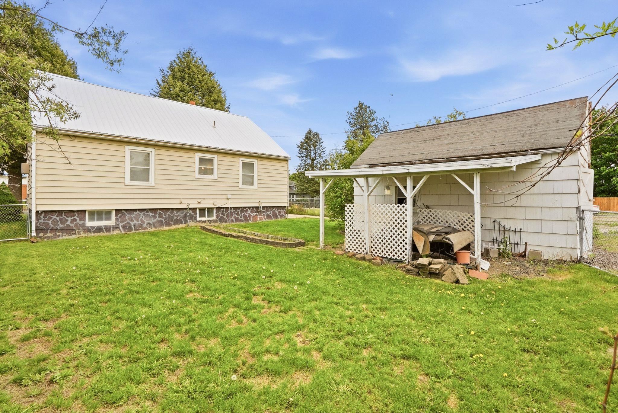 119 N Leslie St - Photo 32